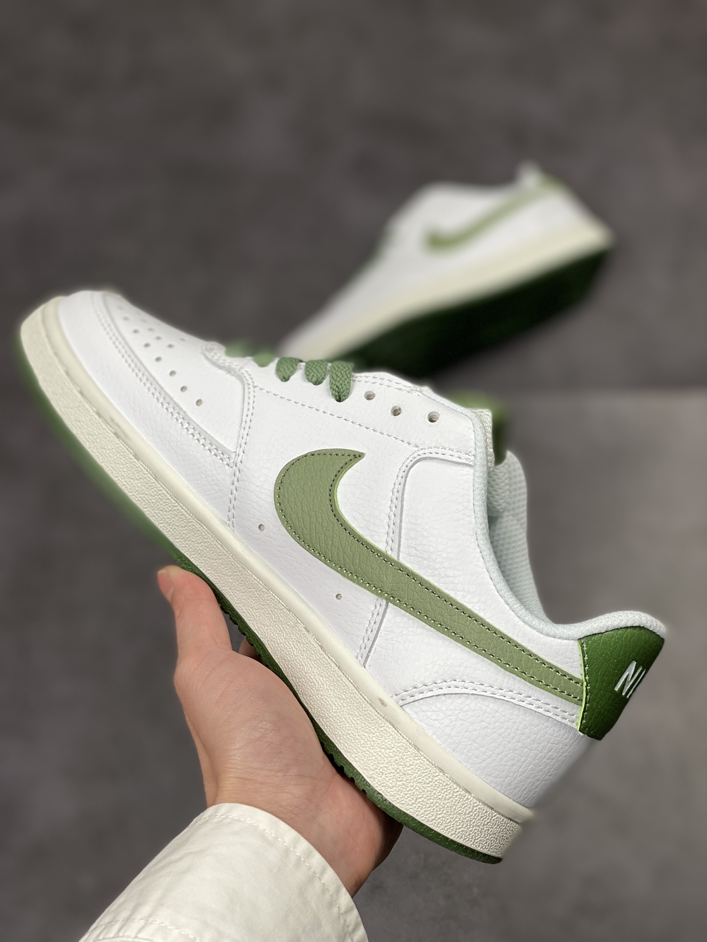 140 NIKE Court Vision Low 休闲运动板鞋 FJ5480-100