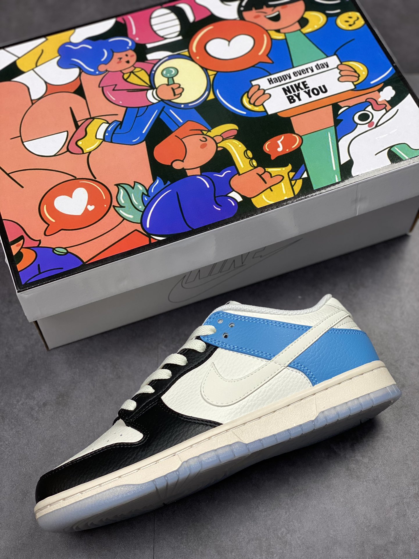 300 Nike SB Dunk Low ”By You”客订配色 拼接黑白蓝  MT2566-856