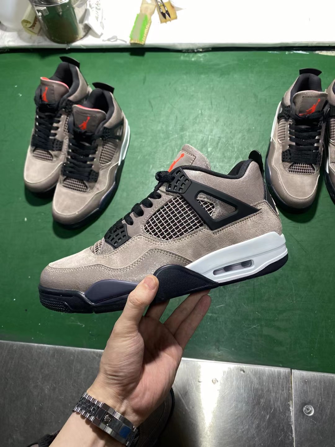 AJ4黑棕摩卡鞋码40-47.5总裁