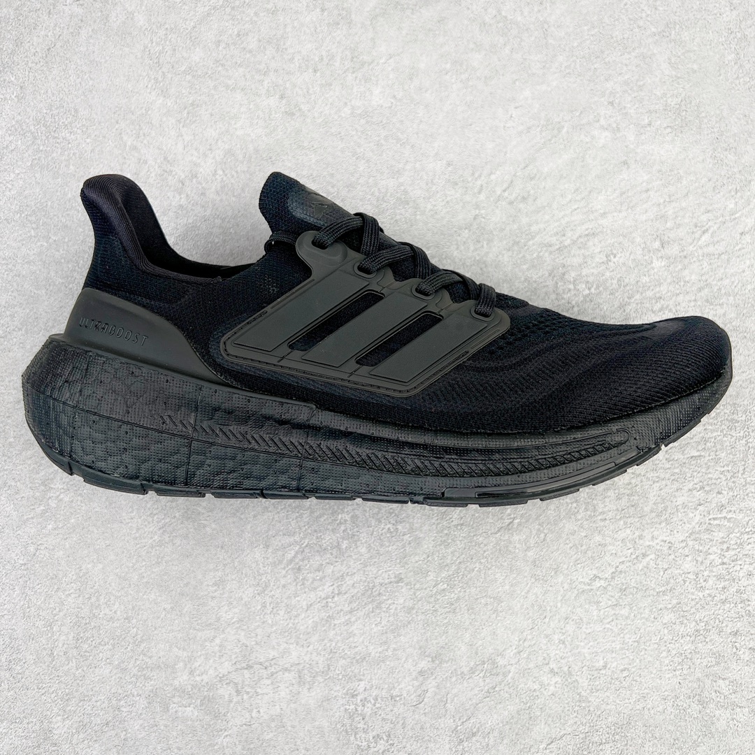 零售💰270 ＃YG纯原 AD Ultra Boost Light UB2023系列低帮袜套式针织透气缓震休闲运动慢跑鞋 GZ5159 德国进口巴斯夫大底 全套原纸板楦头开发 原厂特供飞织面配套加持 确保原汁原味 完美呈现版型 一比一还原zp踩屎脚感 原档案底模数据 正确多层组合大底 辰元原厂针织代工 细节还原度极高 独家外贸特供开发至48.5 历经10年不断创新以科技重塑跑步推出全新超轻新科技跑鞋 力求为跑步添活力 搭载LIGHT BOOST中底的新鲜演绎 无论节奏快慢、距离长短 伴你活力畅跑 延续了该系列的设计语言 采用分区编织鞋面 鞋头处网眼孔洞更大 提升透气性 一体式鞋舌 避免运动中出现偏移 实现鞋脚一体性 鞋侧 TPU 材质 有效提供支撑性 镂空的设计 同时减轻整体重量 最明显的则是中底部分 不仅是厚度夸张 大家最熟悉的 Boost 材质终于迎来升级 减重 30% 带来更轻量化的上脚感受  SIZE：36 36.5 37 38 38.5 39 40 40.5 41 42 42.5 43 44 44.5 45 46 47 48 编码：by2936070-运动鞋