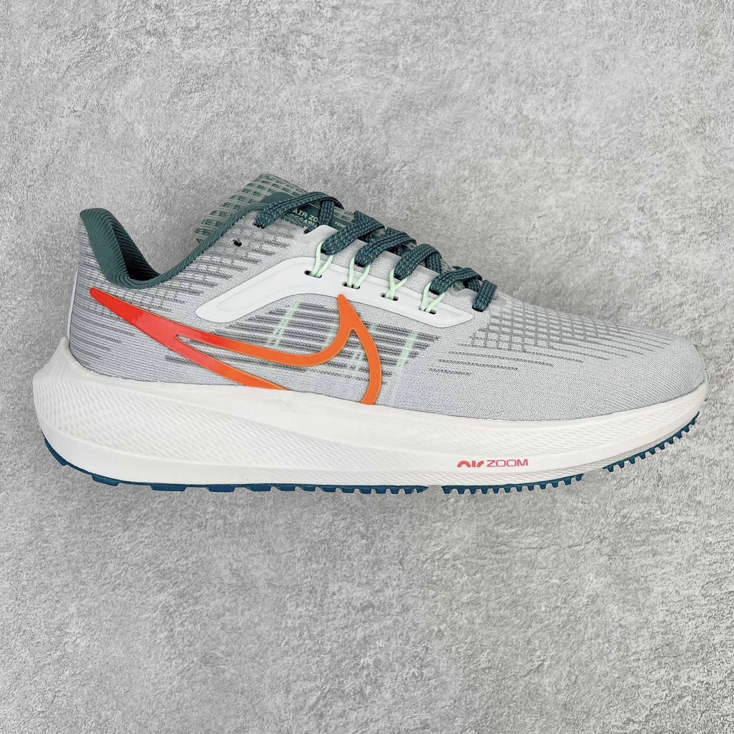 图片[5]-＃长期补货 超级跑量神器 NK Zoom Pegasus 39 登月39代系列 网纱透气缓震疾速跑鞋 中底内置Zoom Air 气垫 假一赔十 工厂个位数利润 淡季生产只为养工人 焕新升级 助力攻克湿滑的跑步征程 外底设计结合凹槽 铸就非凡抓地力 粘性橡胶助力提供非凡抓地力 合成材质与织物包覆双足 营造如袜子般透气舒适的穿着体验 传统鞋带系统易于调节 塑就个性化贴合体验 尺码：36 36.5 37.5 38 38.5 39 40 40.5 41 42 42.5 43 44 44.5 45-选品中心