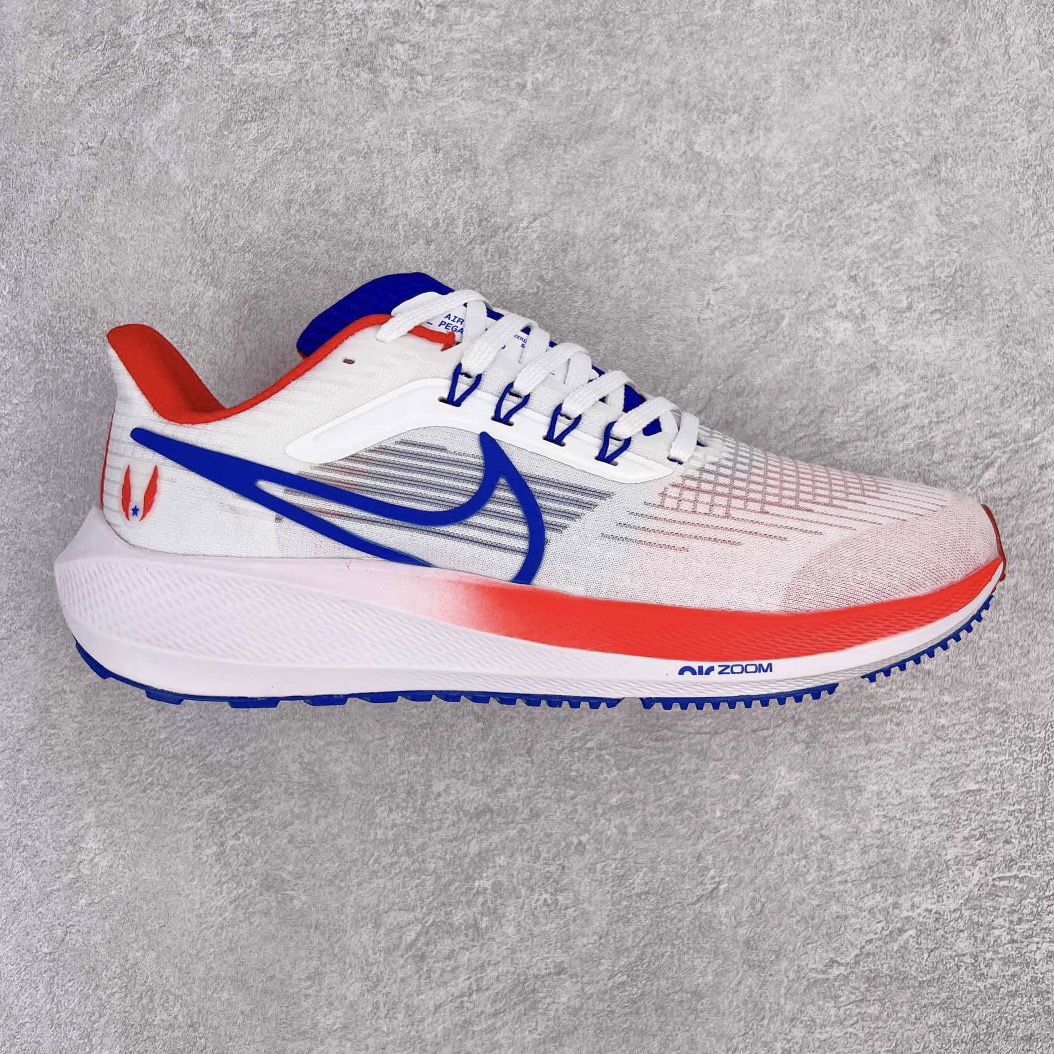 图片[6]-＃长期补货 超级跑量神器 NK Zoom Pegasus 39 登月39代系列 网纱透气缓震疾速跑鞋 中底内置Zoom Air 气垫 假一赔十 工厂个位数利润 淡季生产只为养工人 焕新升级 助力攻克湿滑的跑步征程 外底设计结合凹槽 铸就非凡抓地力 粘性橡胶助力提供非凡抓地力 合成材质与织物包覆双足 营造如袜子般透气舒适的穿着体验 传统鞋带系统易于调节 塑就个性化贴合体验 尺码：36 36.5 37.5 38 38.5 39 40 40.5 41 42 42.5 43 44 44.5 45-选品中心