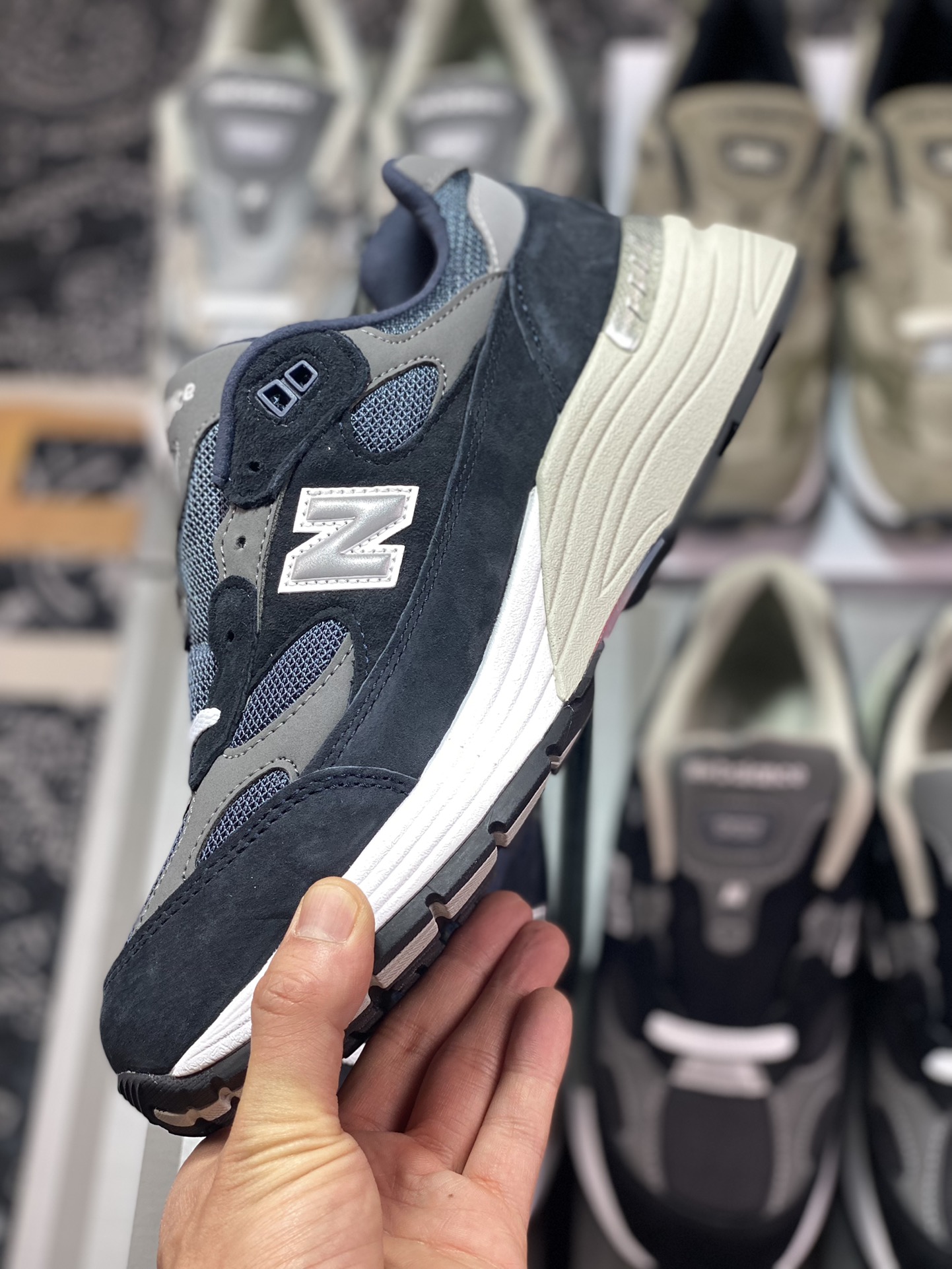 New Balance M992GG retro casual running shoes