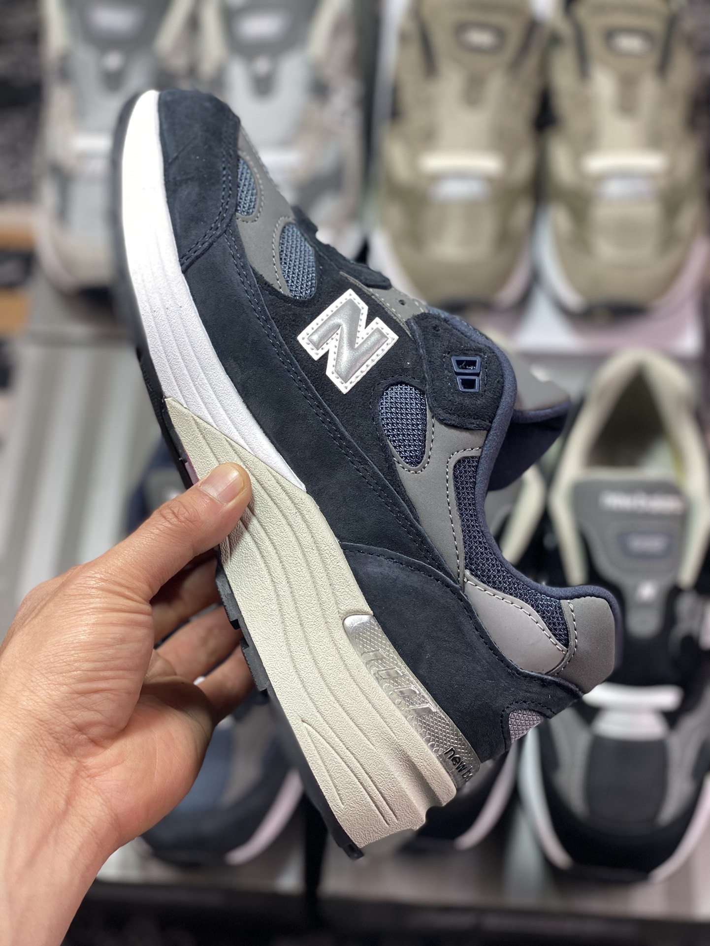 New Balance M992GG retro casual running shoes