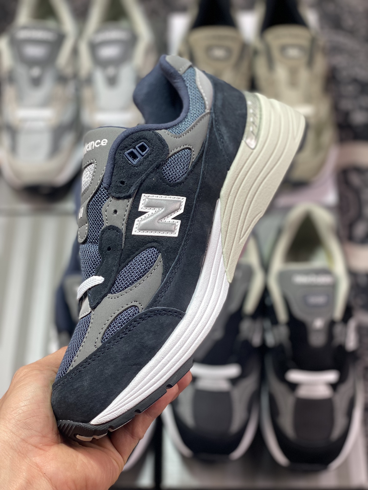 New Balance M992GG retro casual running shoes