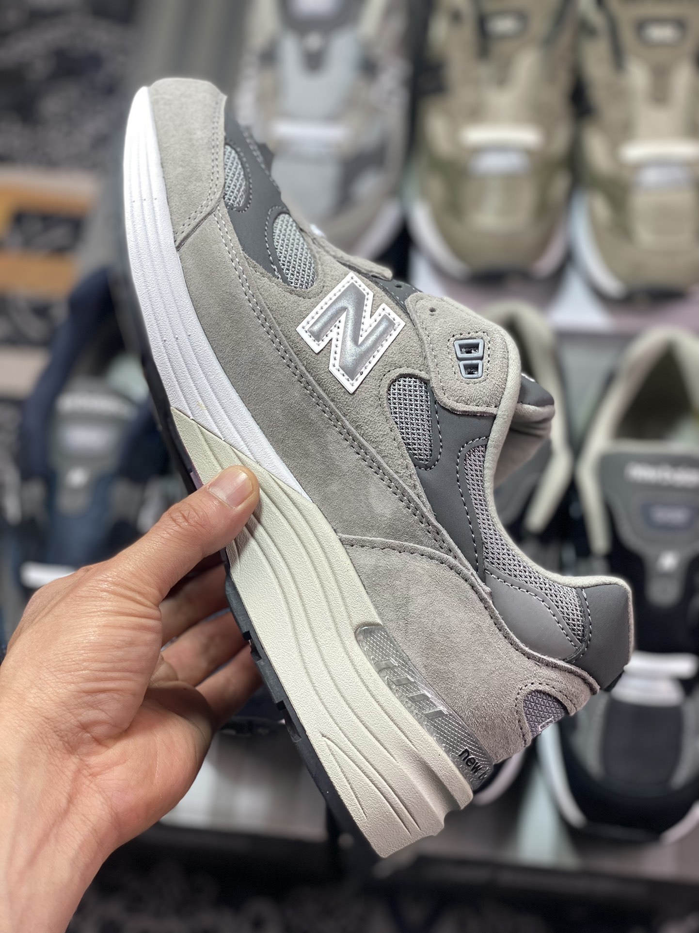 New Balance M992GR Retro Casual Running Shoes