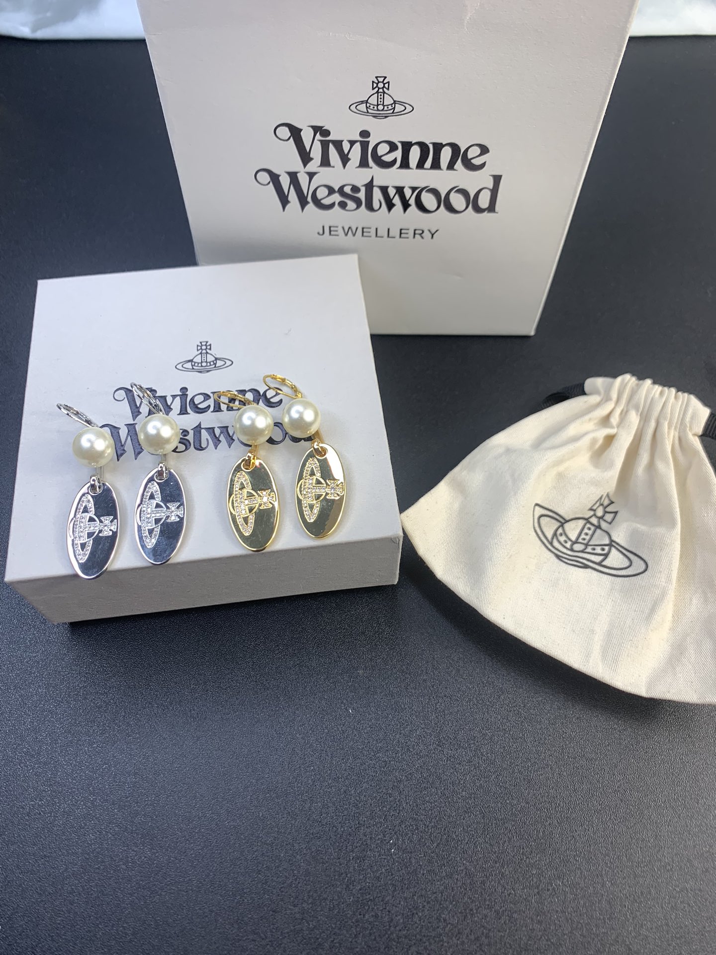 Vivienne Westwood 西太后锆石椭圆牌混搭耳环