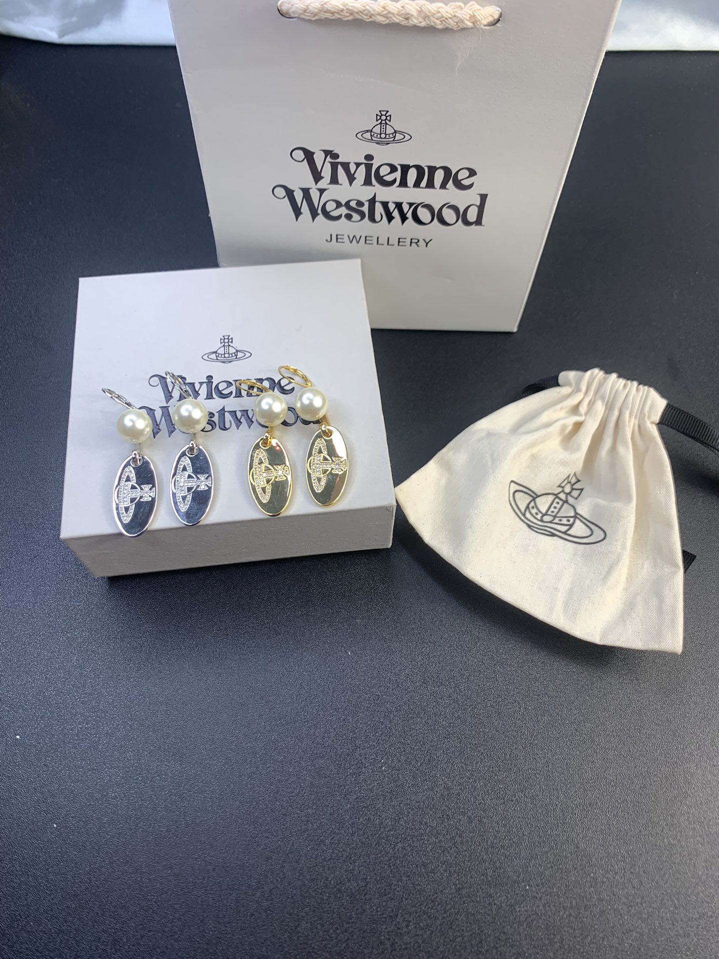 Vivienne Westwood 西太后锆石椭圆牌混搭耳环