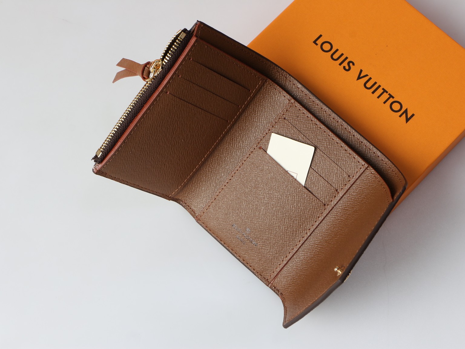 Leather short wallet packaging