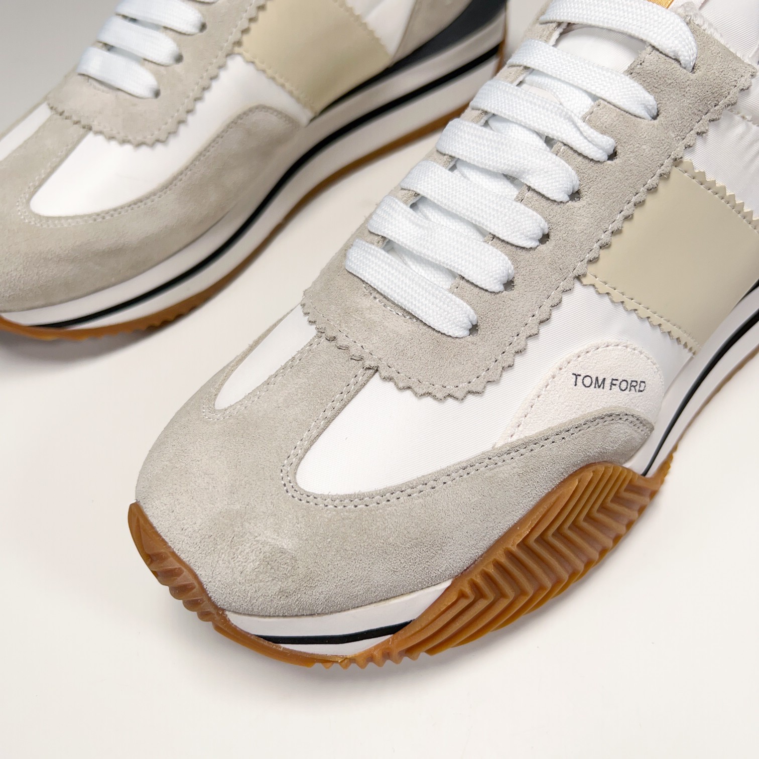 Classic Tomford zapatos de los hombres Eco Sneaker - Top de la línea es ahora nuevo y listo para la 