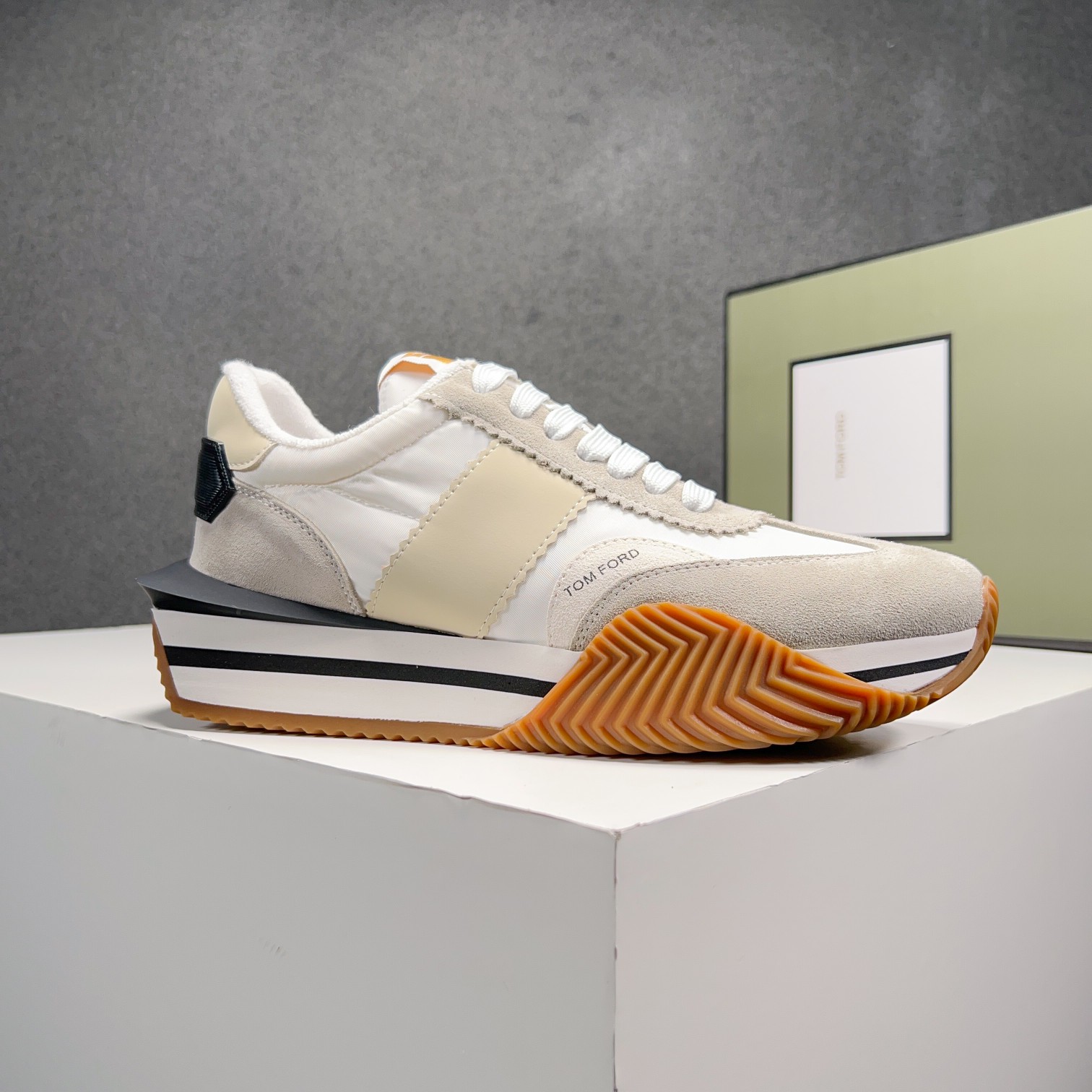 Classic Tomford zapatos de los hombres Eco Sneaker - Top de la línea es ahora nuevo y listo para la 