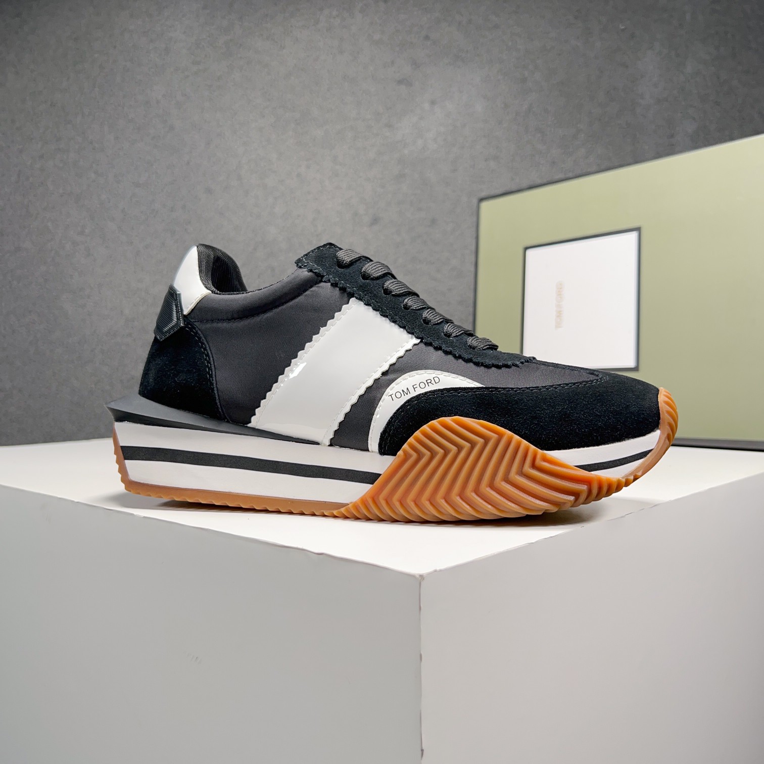 Classic Tomford zapatos de los hombres Eco Sneaker - Top de la línea es ahora nuevo y listo para la 