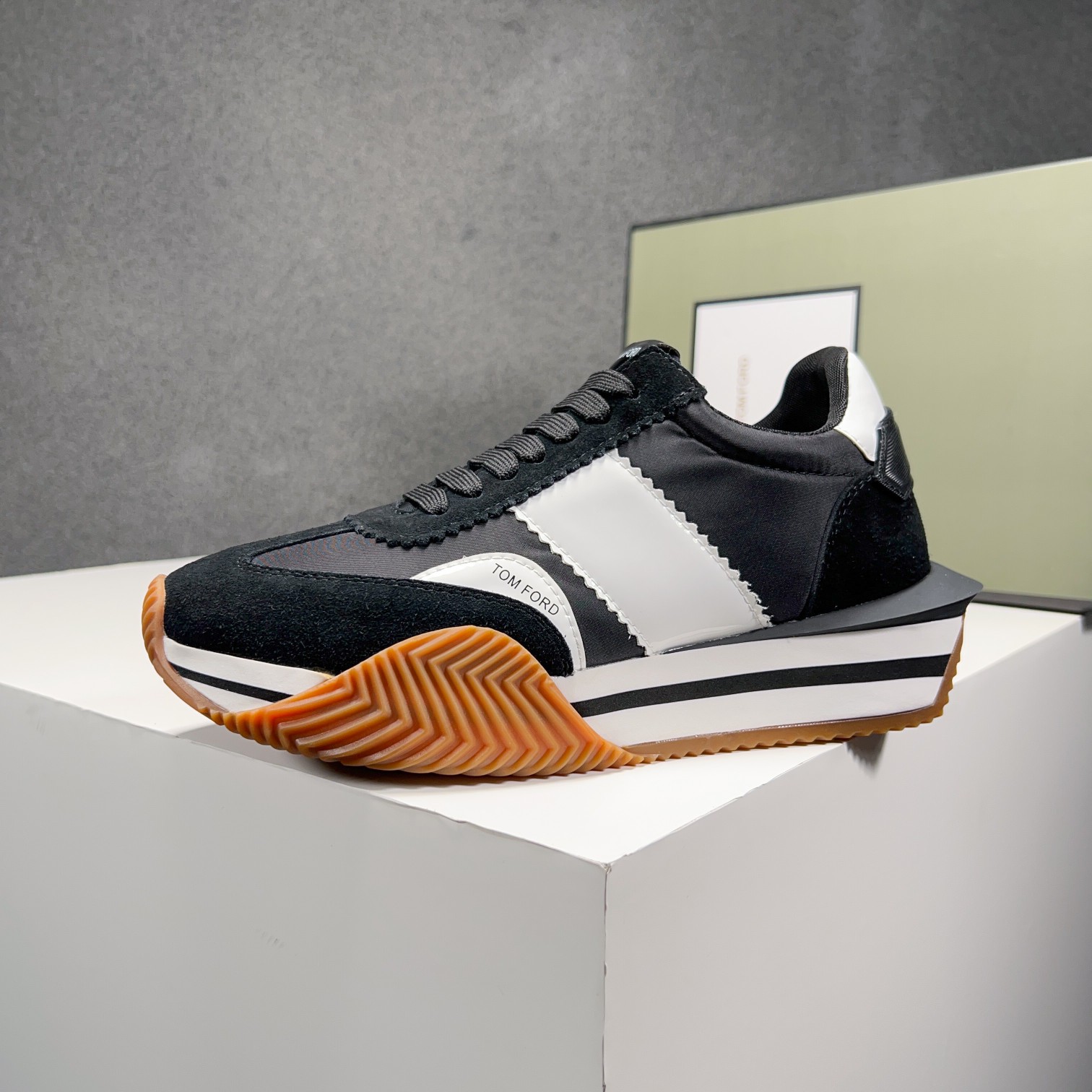 Classic Tomford zapatos de los hombres Eco Sneaker - Top de la línea es ahora nuevo y listo para la 
