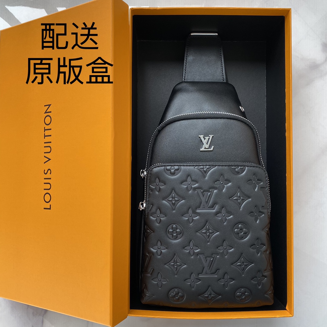 【配送原版盒】，【原单货】最新款式＜LV＞男士👮胸包💯火爆出货❗️(实物拍照📷无添加任何效果)原版进口头