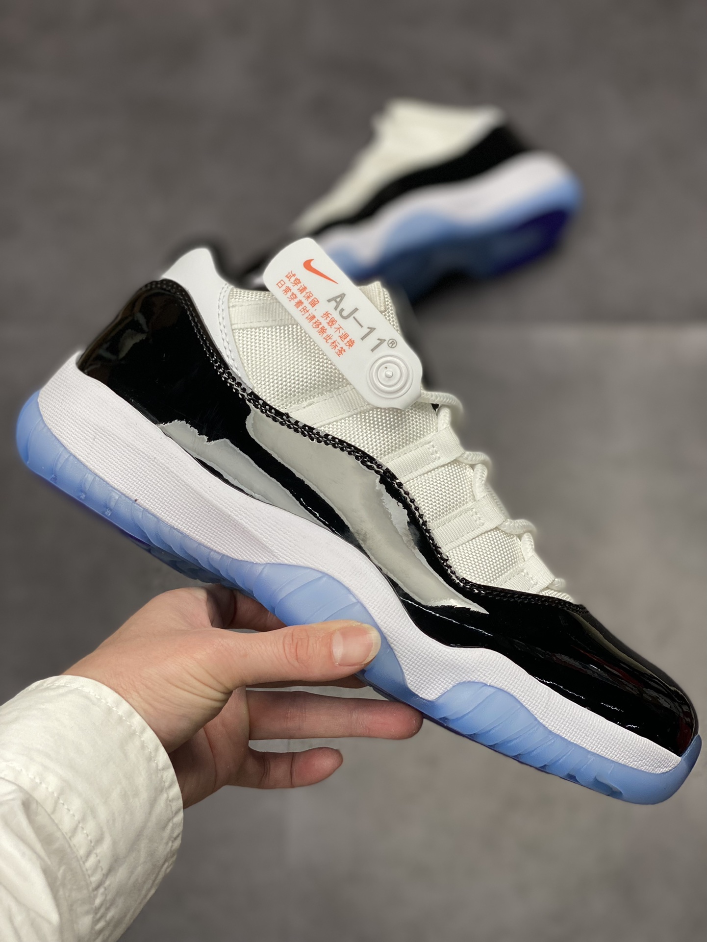 Air Jordan 11 Low ”Concord” 康扣  528895-153