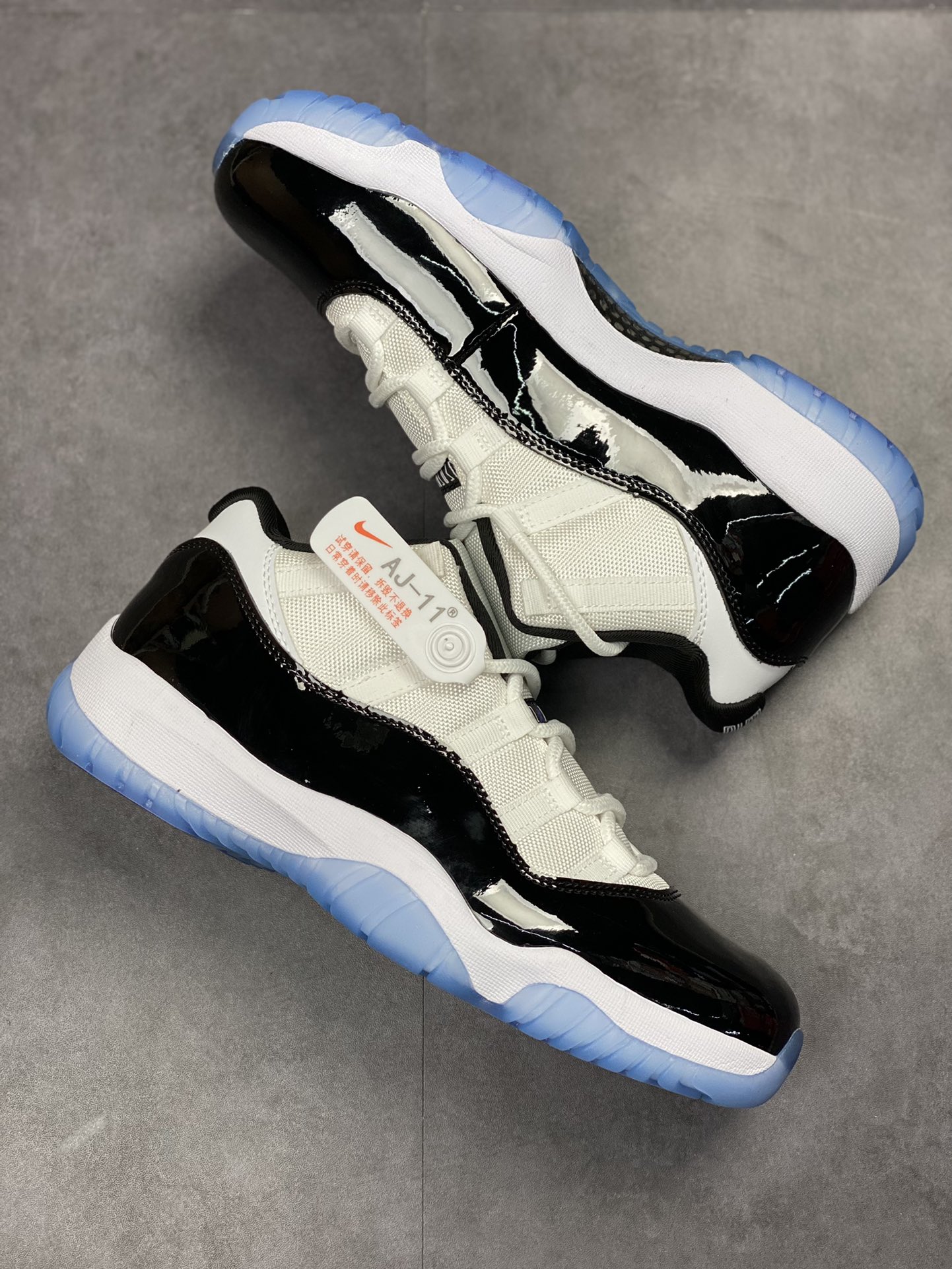 Air Jordan 11 Low ”Concord” 康扣  528895-153