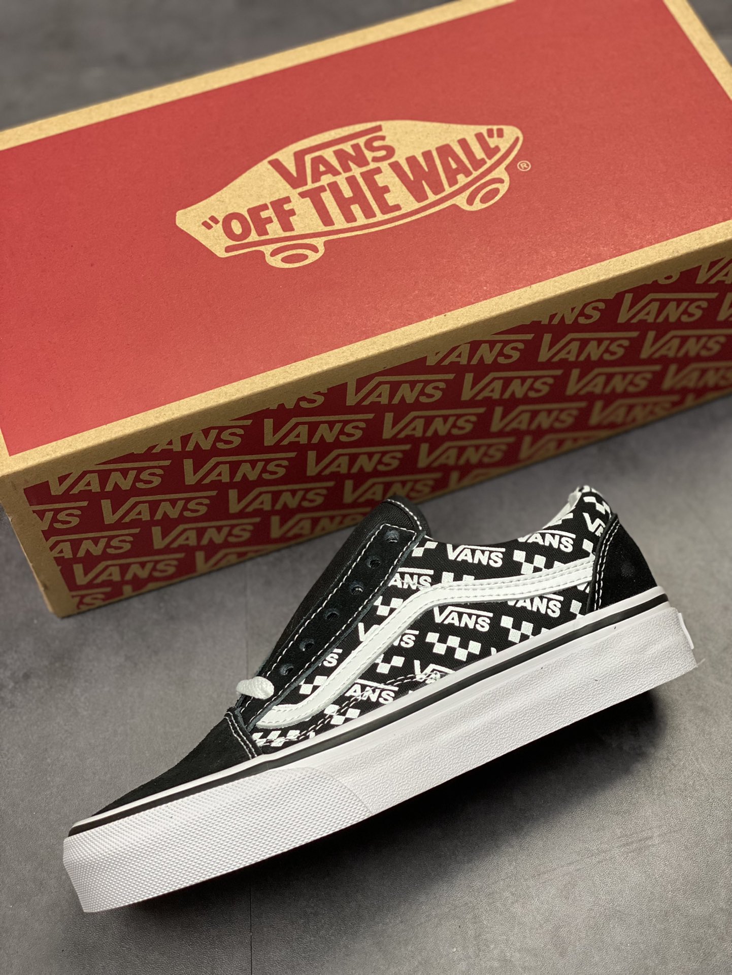 Vans official black checkerboard side printed letters Old skool low-top sneakers