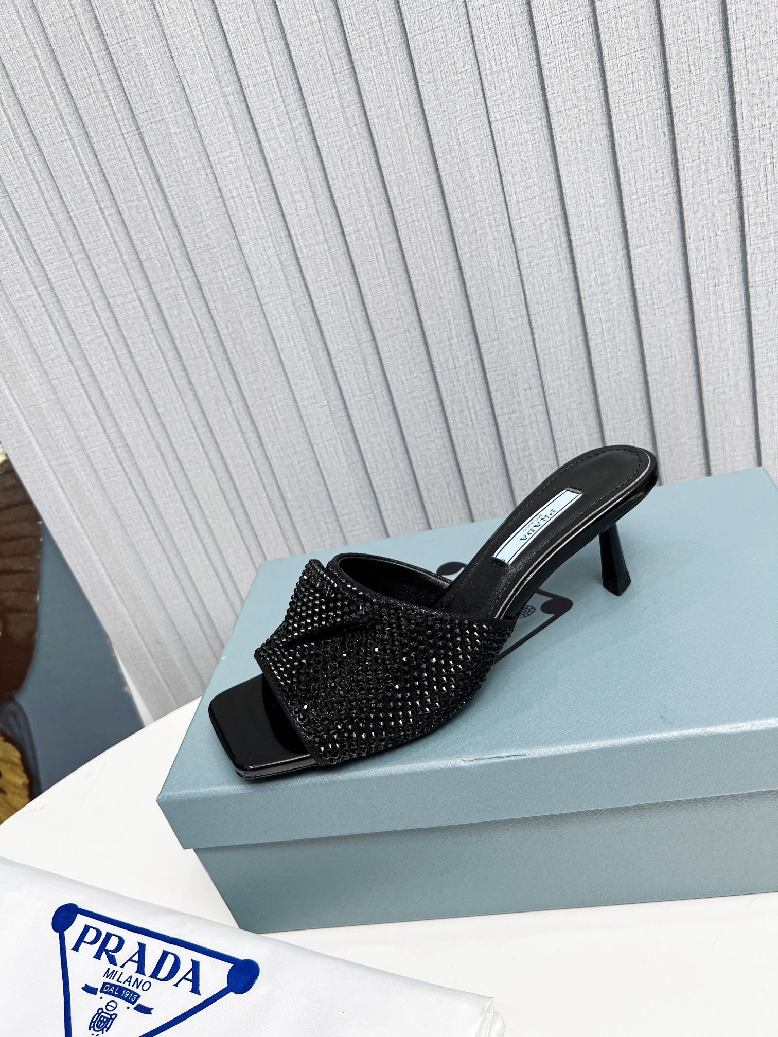 ex fábrica 2023 SSS relanza las nuevas botas largas y cortas de Prada, sandalias zapatos individuale