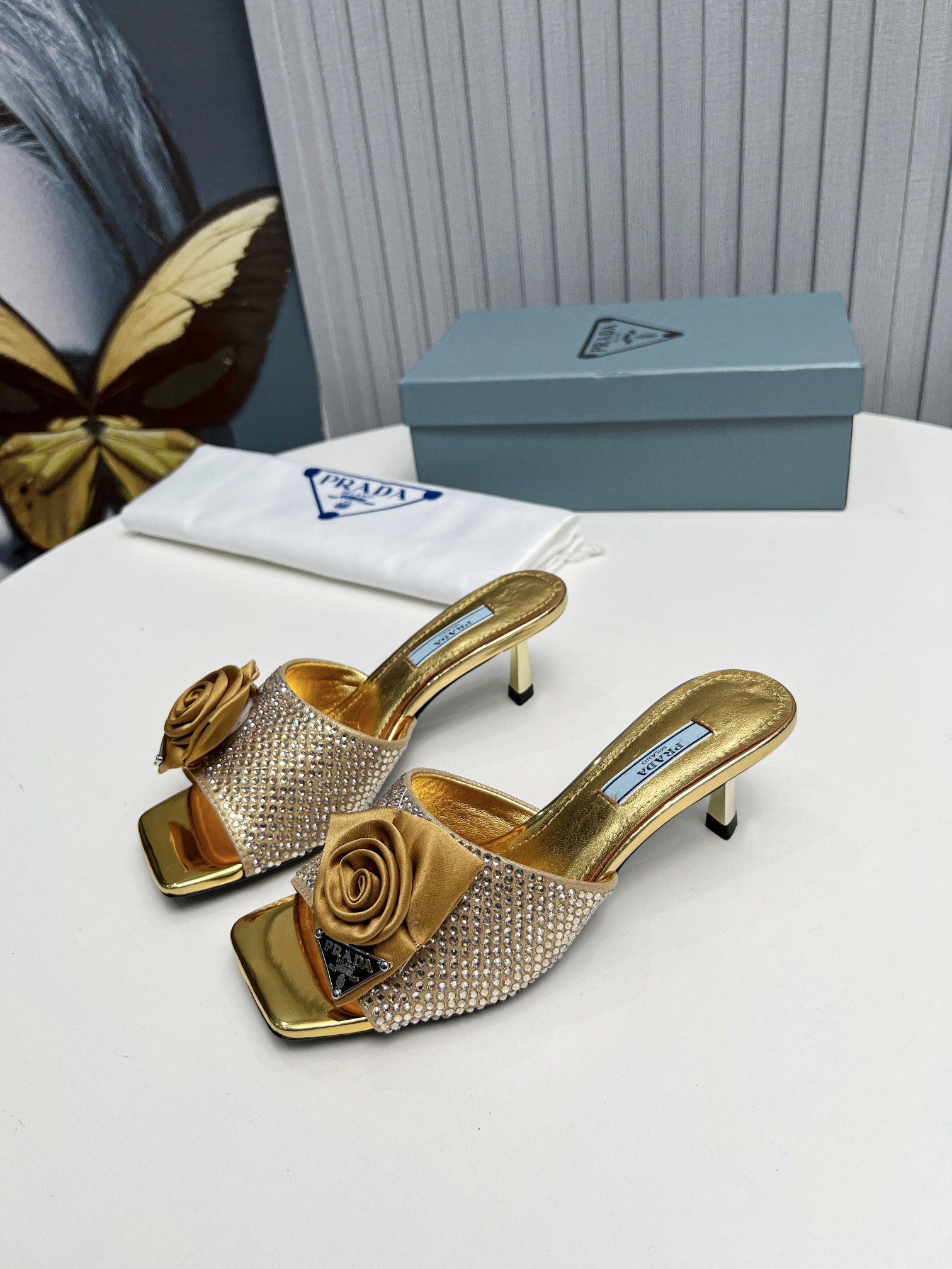 ex fábrica 2023 SSS relanza las nuevas botas largas y cortas de Prada, sandalias zapatos individuale