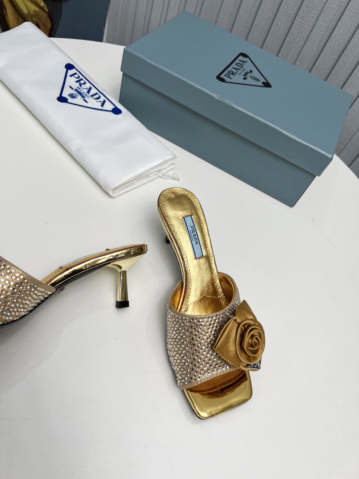 ex fábrica 2023 SSS relanza las nuevas botas largas y cortas de Prada, sandalias zapatos individuale