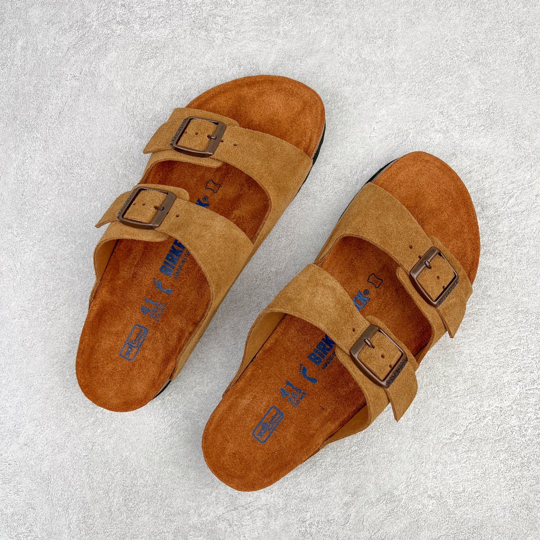 图片[3]-零售💰230 ＃DC Birkenstock Arizona 系列勃肯皮革绒面双扣时尚凉拖鞋 牛皮绒面革质地柔软 搭配可调节鞋扣提升穿着舒适度 人体工学设计分散脚部压力 保护脚踝 软木乳胶鞋床具有一定的收缩性 长时间穿着后能贴合脚型 EVA鞋底回弹性和抗张性力高 具有良好的防震、缓冲性  四季皆宜 柔软的鞋床采用额外的泡沫缓冲层 提供额外的舒适感和全天支撑 全网独家首发 源于德国的严谨工艺  牛巴戎面 中层松木 EVA 三层组合大底 优质牛皮面料五金扣 出口订单 尺码：35-44 编码：by2936030-运动鞋