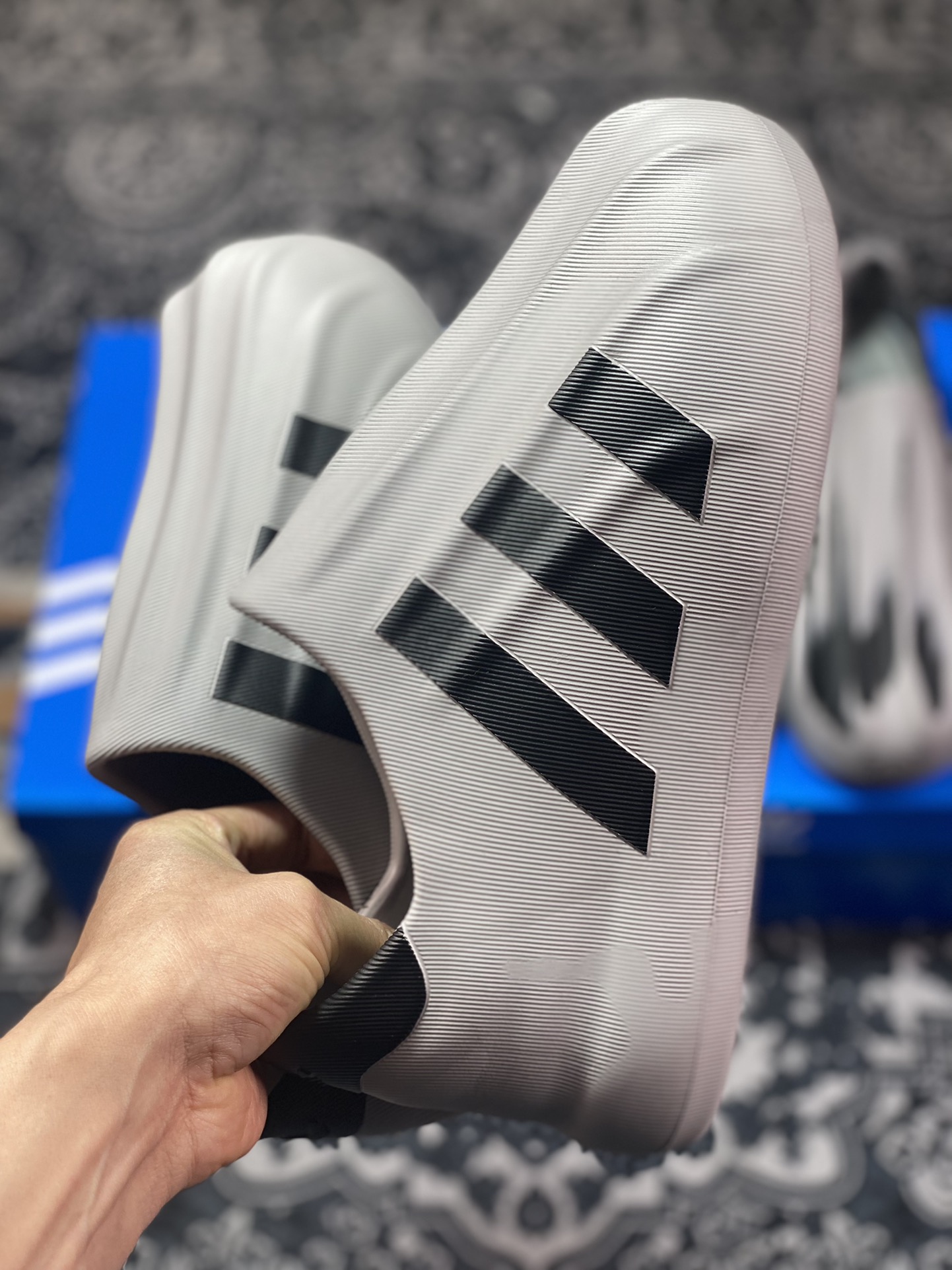 Adidas adiFOM Superstar ”Cloud White/Black” Shell Front Edition Slip-On