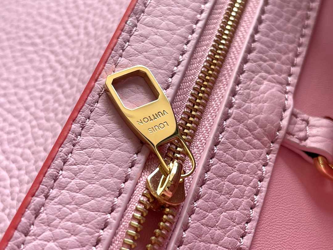 the Capucines MM handbag dresses Taurillon leather in seasonal hues - Bag 8