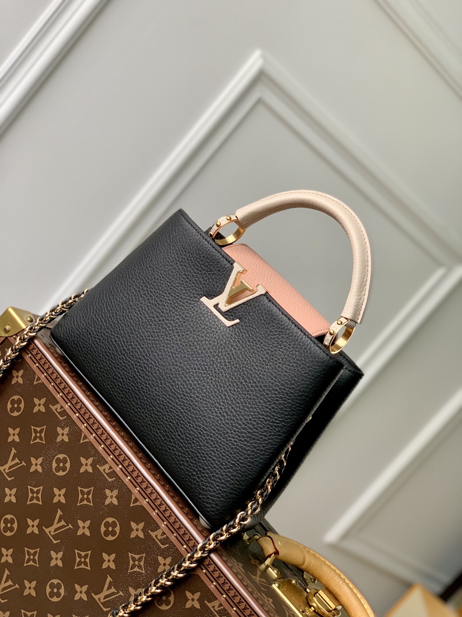 Replica 2023 Perfect Luxury
 Louis Vuitton LV Capucines Bags Handbags Fake Designer
 Black Taurillon M21689