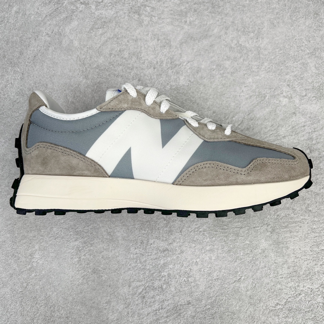 ＃总裁 New Balance 新百伦NB327系列复古休闲运动慢跑鞋 原厂细翻毛 原数据档案结合二次高弾MD材料打造原版鞋底 鞋面由原厂特殊定制材料纹路细腻 多道序QC把关品质完善 细节完美 以更纯粹的复古风格设计打造的全新造型 侧身还以解构设计 将 N 字标志以做旧压花样式呈现，样式别具新意 而麂皮、冲孔皮革的塑造 则呈现出高级怀旧气质 也让鞋款在奢华时装风格与运动氛围之间达到了平衡 尺码：36 37 37.5 38 38.5 39.5 40 40.5 41.5 42 42.5 43 44 44.5 45 46.5-选品中心