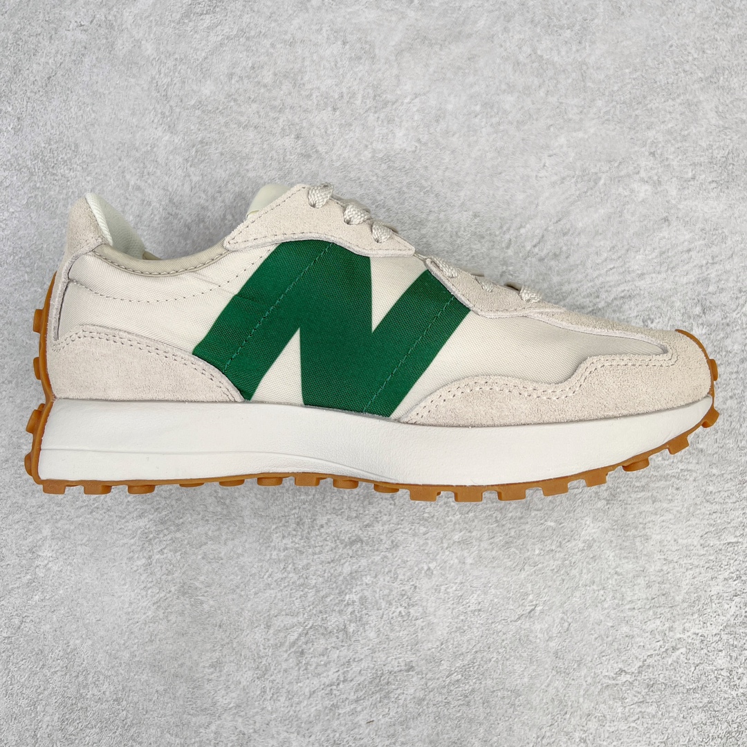 ＃总裁 New Balance 新百伦NB327系列复古休闲运动慢跑鞋 原厂细翻毛 原数据档案结合二次高弾MD材料打造原版鞋底 鞋面由原厂特殊定制材料纹路细腻 多道序QC把关品质完善 细节完美 以更纯粹的复古风格设计打造的全新造型 侧身还以解构设计 将 N 字标志以做旧压花样式呈现，样式别具新意 而麂皮、冲孔皮革的塑造 则呈现出高级怀旧气质 也让鞋款在奢华时装风格与运动氛围之间达到了平衡 尺码：36 37 37.5 38 38.5 39.5 40 40.5 41.5 42 42.5 43 44 44.5 45 46.5-选品中心