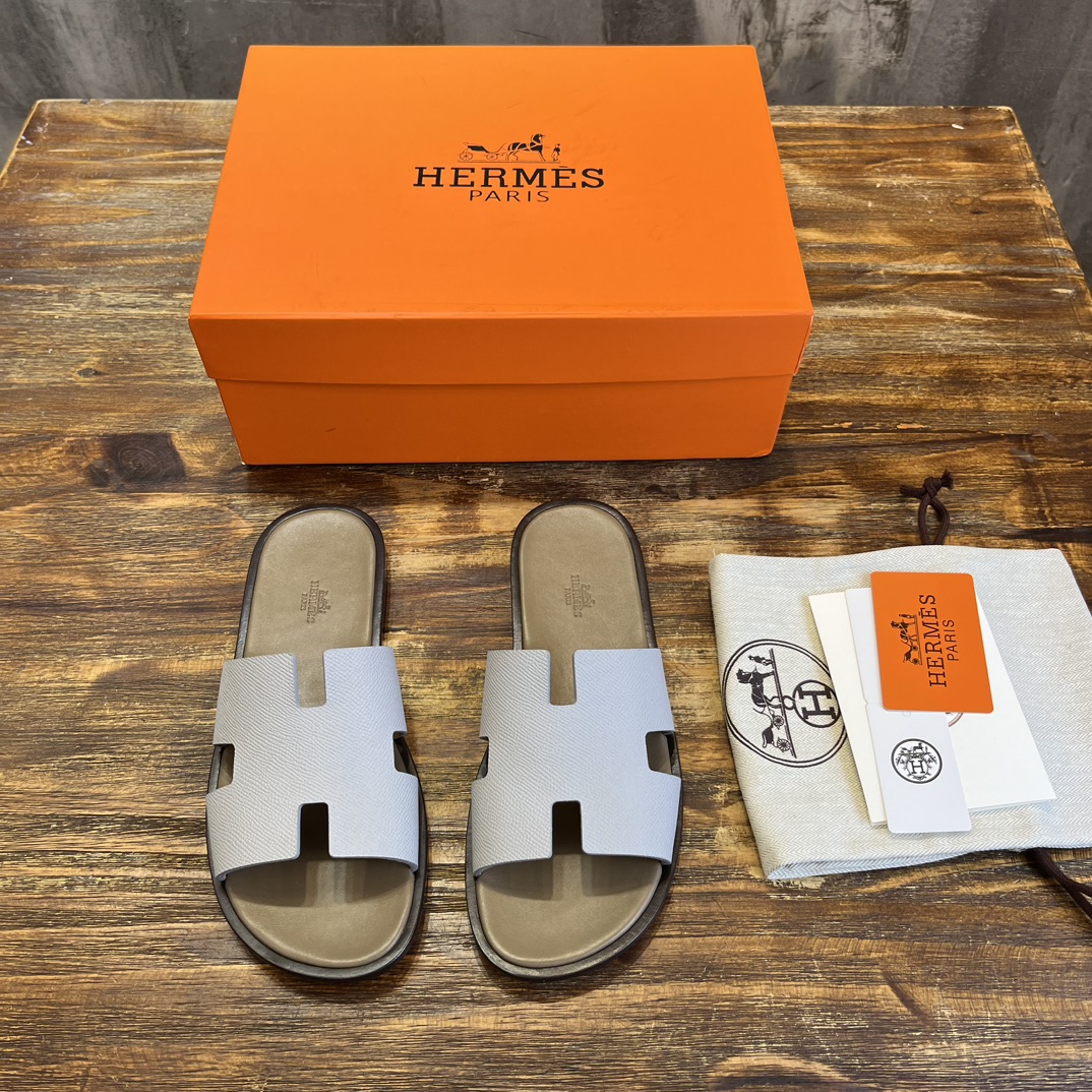 Hermès H家2023s新款男凉拖爱马仕Hermes 喜欢二舅姥爷拖鞋的一定不能错过这款拖鞋，好穿百搭又