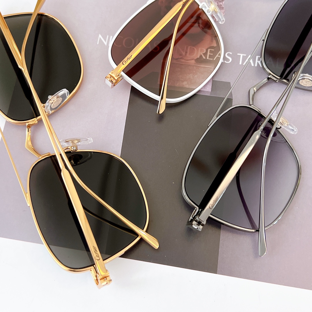 Cartier卡地亚金属方框男女通用太阳眼镜