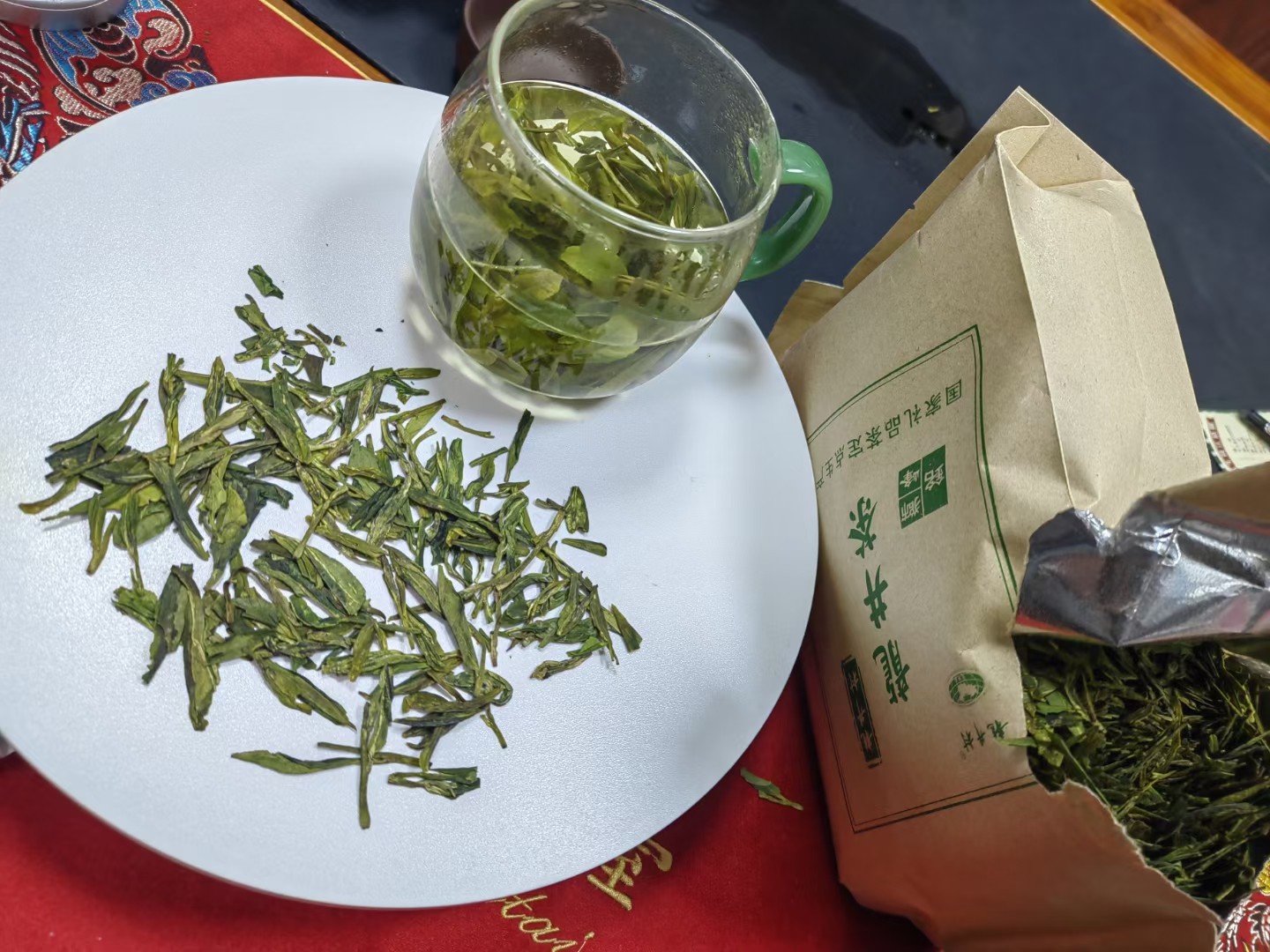 龙井茶属于绿茶吗？钓鱼台龙井茶有什么功效？