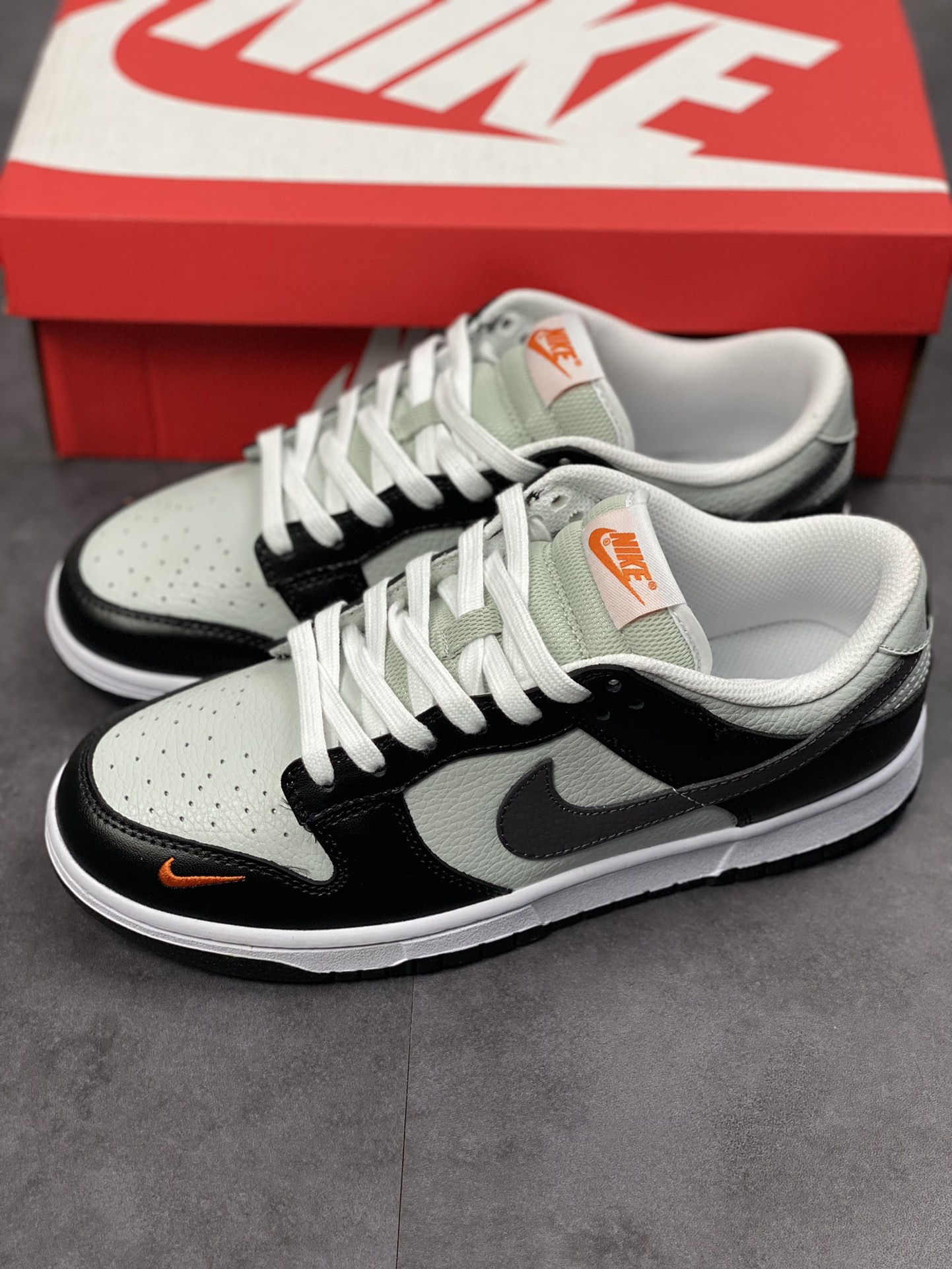 180 NIKE SB Dunk Low 黑灰小勾 FN7808-001