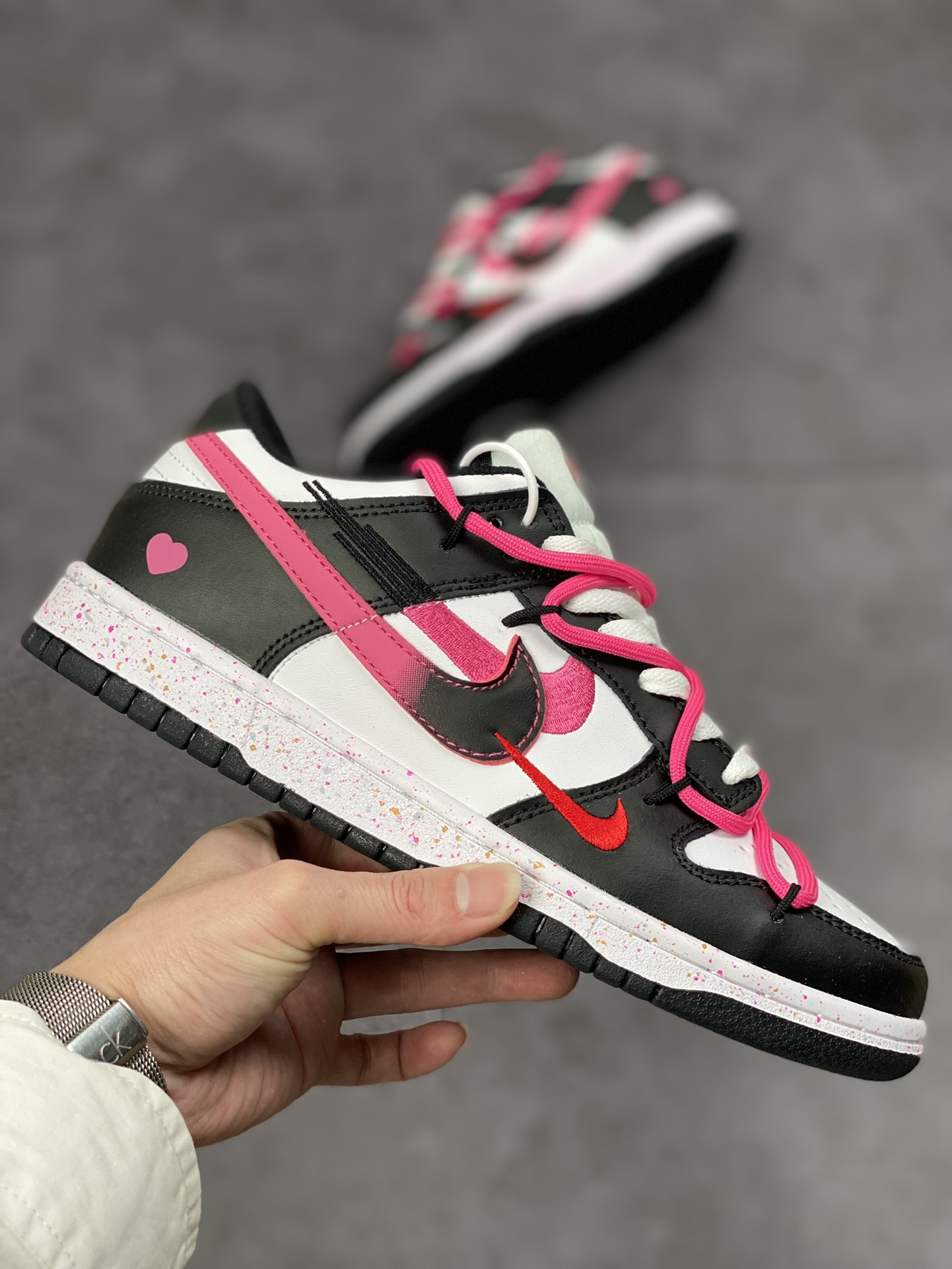 NIKE SB Dunk Low black and pink straps FD4623-131-1