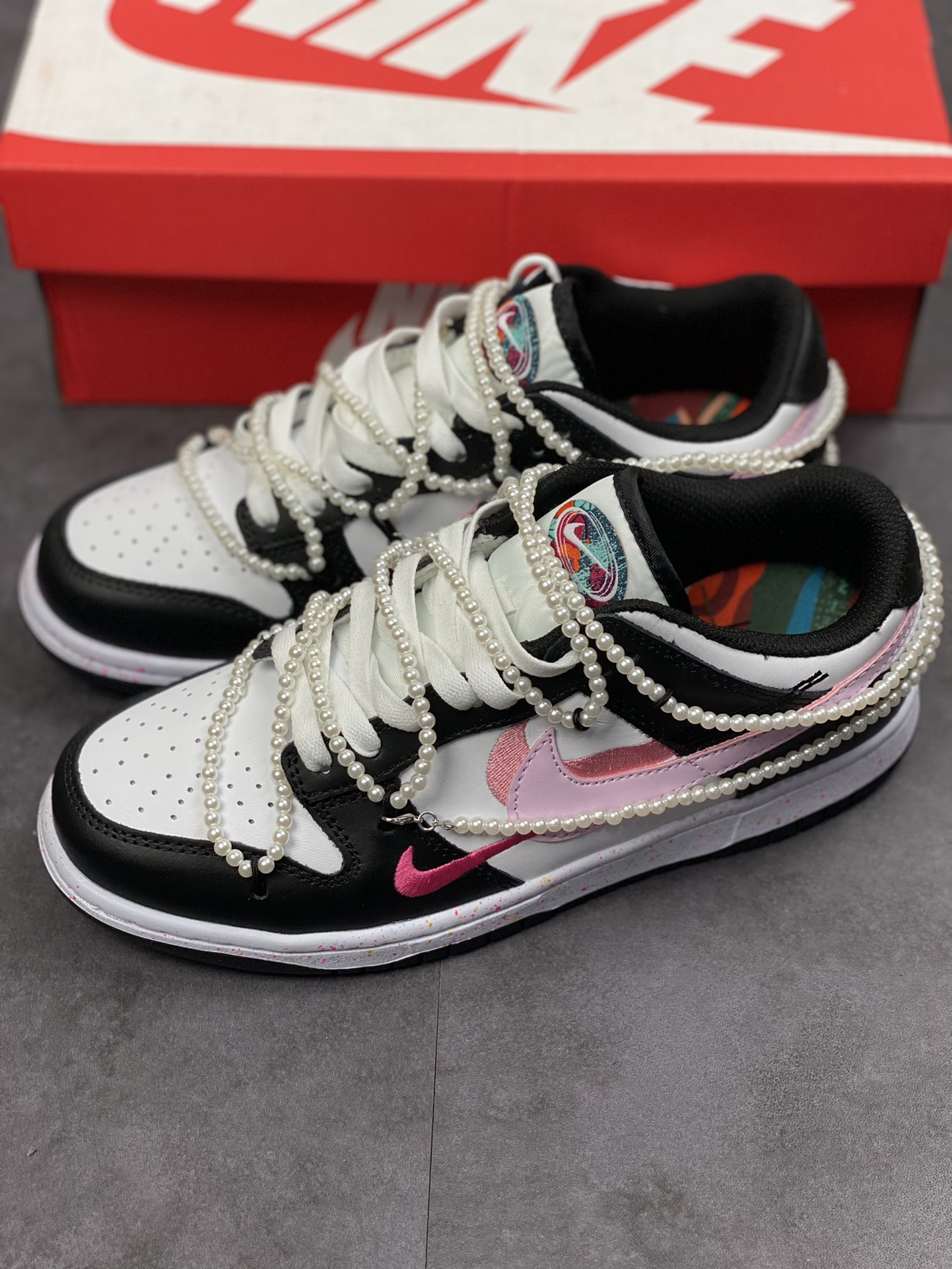 Nike sb dunk low black and white pearl strap FD4623-131-1