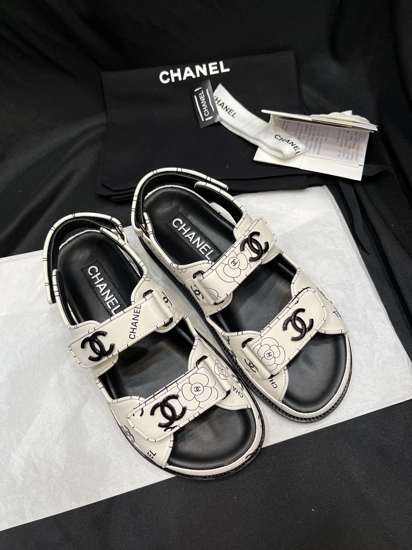 Designer de moda
 Chanel Sapatos Sandálias Doodle Impressão Couro genuíno Pele cordeiro carneiro Praia