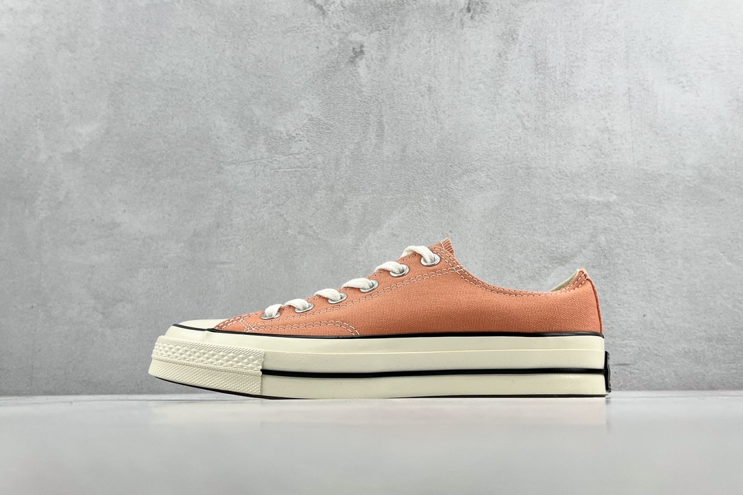 100 Converse 1970s Chuck Taylor all star