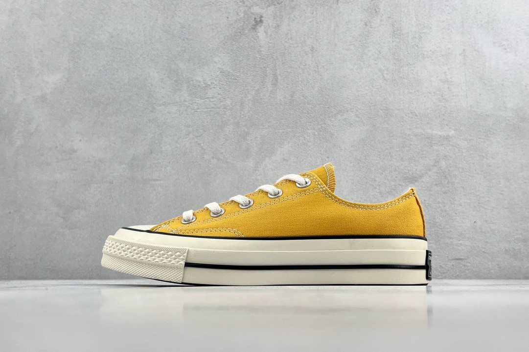 100 Converse 1970s Chuck Taylor all star