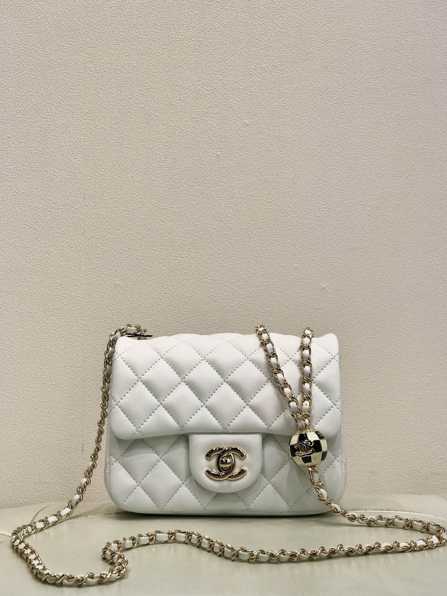 CHANEL cuir d'origine agneau matelassé classique valeur sûre souple et épais sac chaîne - qualité supérieure