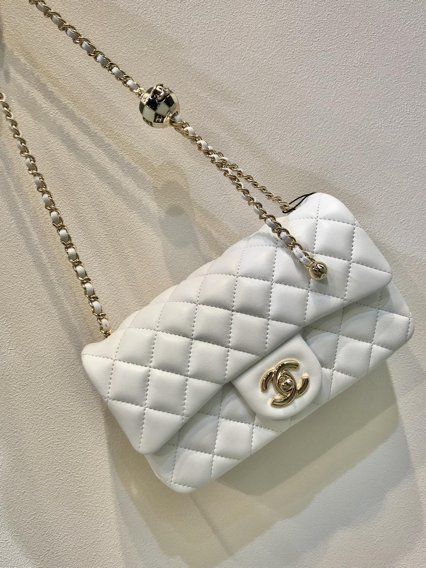 CHANEL cuir d'origine agneau matelassé classique valeur sûre souple et épais sac chaîne - qualité supérieure