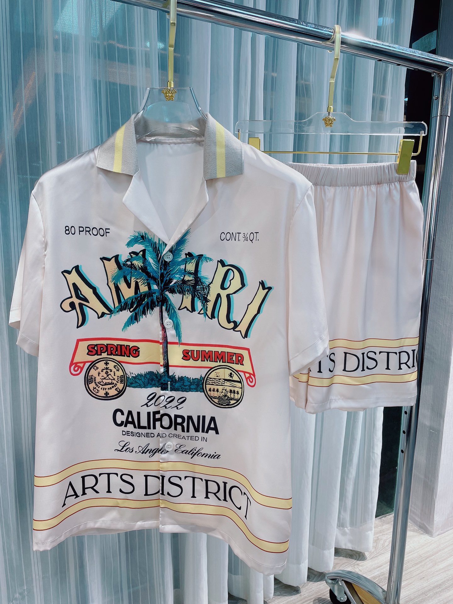 NO:142084,Paijia original new model is available, short-sleeved shorts couple's suit, new model is coming, real photography, Amili high-end home clothing suit, same style for men and women, uses high-quality Korean silk fabric, comfortable upper body effect, size M-3XL (silk products should not be machine-washed, it is recommended to wash by hand or wash with laundry bag), shorts, T-shirt, real silk, alexander wang19860909派家原创 新款上市 短袖短裤情侣款套装 新款来袭 实物拍摄 阿米里高端家居服套装,男女同款,采用高定韩国丝面料,上身效果舒适,尺码M—3XL（真丝产品切勿机洗,建议手洗或者洗衣袋洗）,,shorts,T-shirt,real silk,alexander wang,Men's clothing