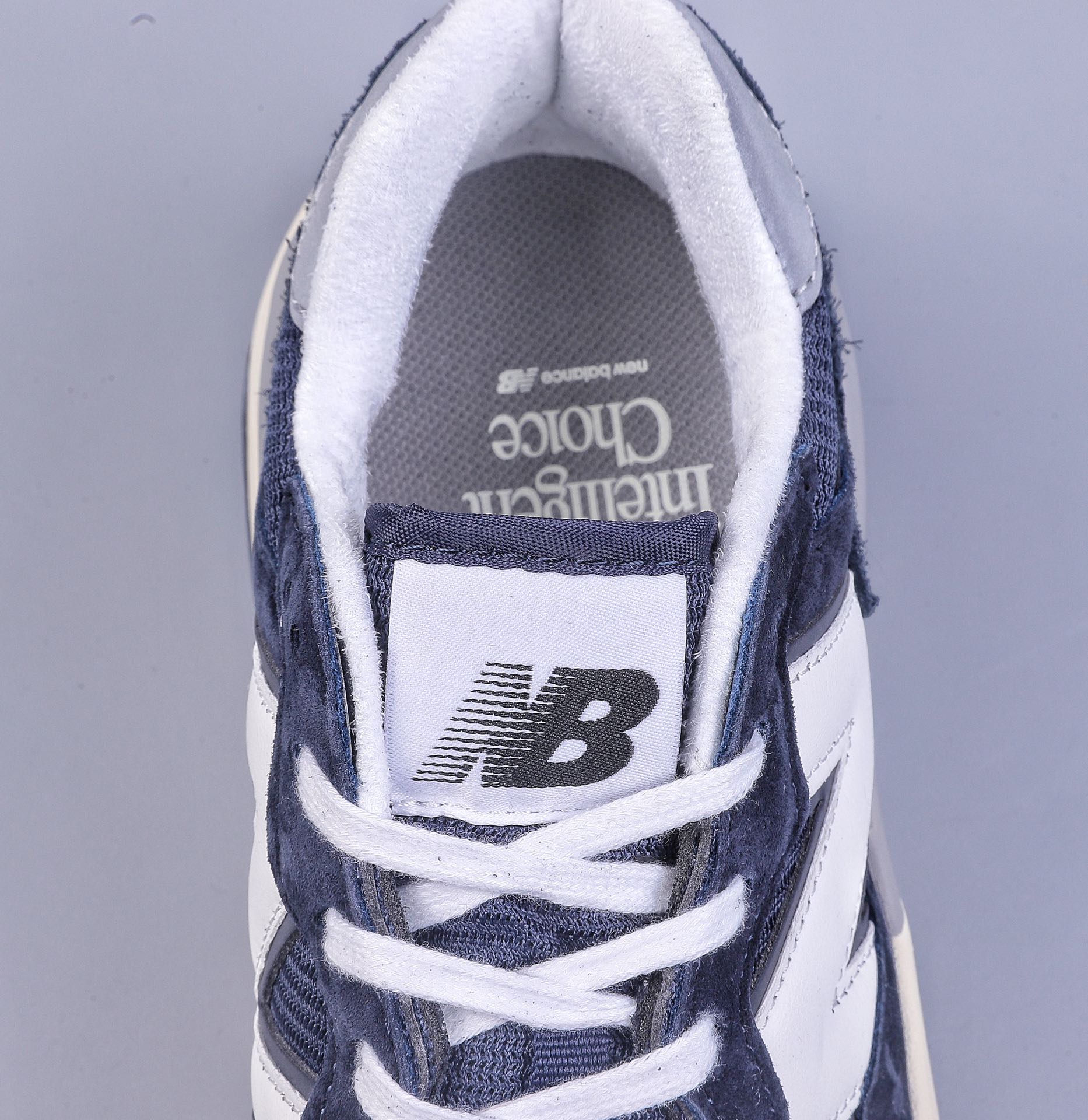 260 New Balance NB5740系列复古休闲慢跑鞋 M5740VLB