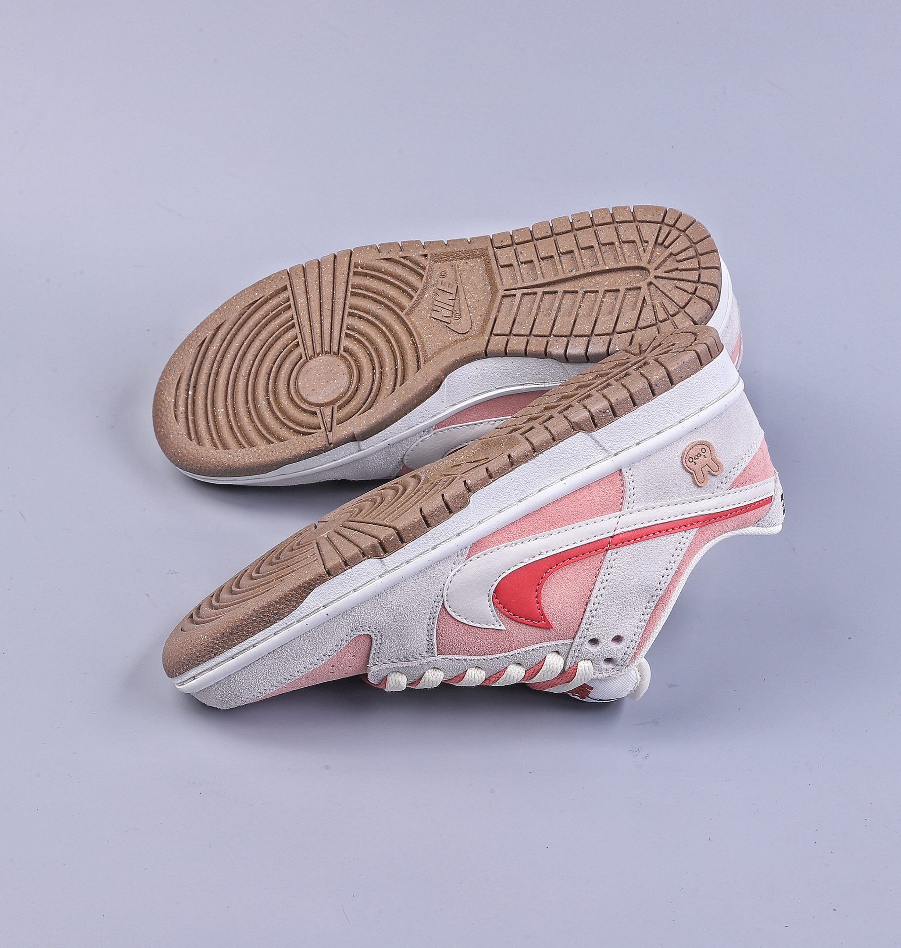 220 K版Nike SB Dunk Low 兔年限定双勾Swoosh 出品  DO9457-100