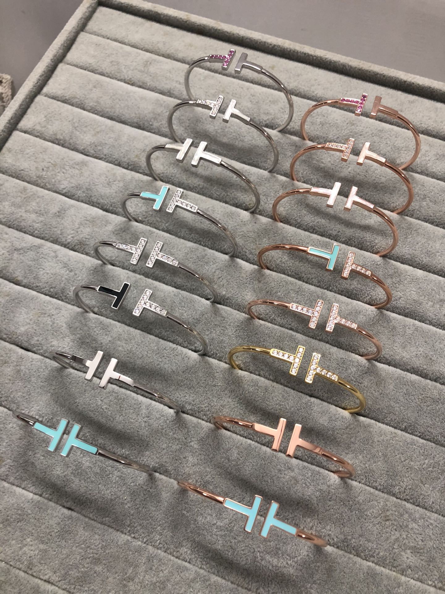 NO:361715,Tiffany double T bracelet collection, diverse styles, we all have everything you want, Tiffany bracelet, tiffany, bracelet19860909蒂芙妮双T手镯集合,款式多样,你想要的我们都有,蒂芙尼手镯,tiffany,bracelet,Jewelry