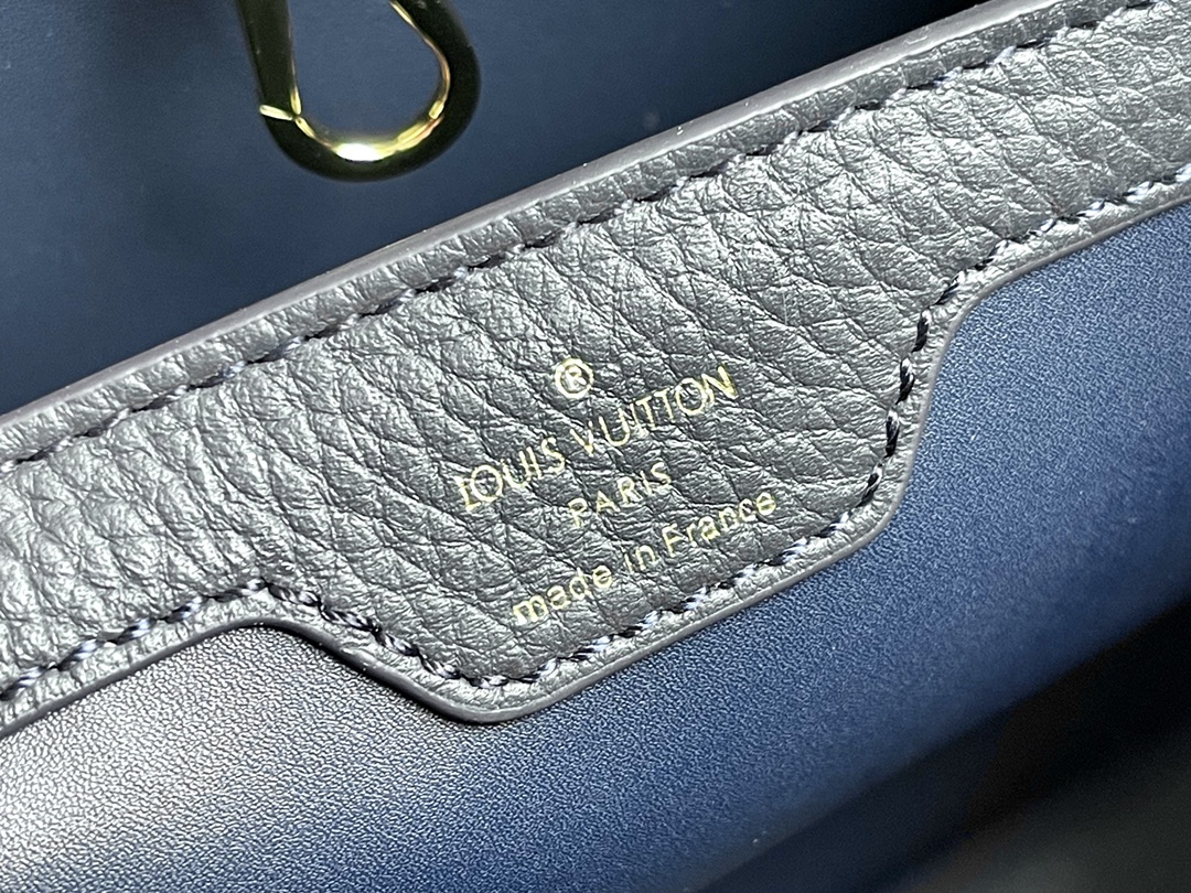 The Capucines MM handbag is refreshed for the new season: metallic - Bag 9