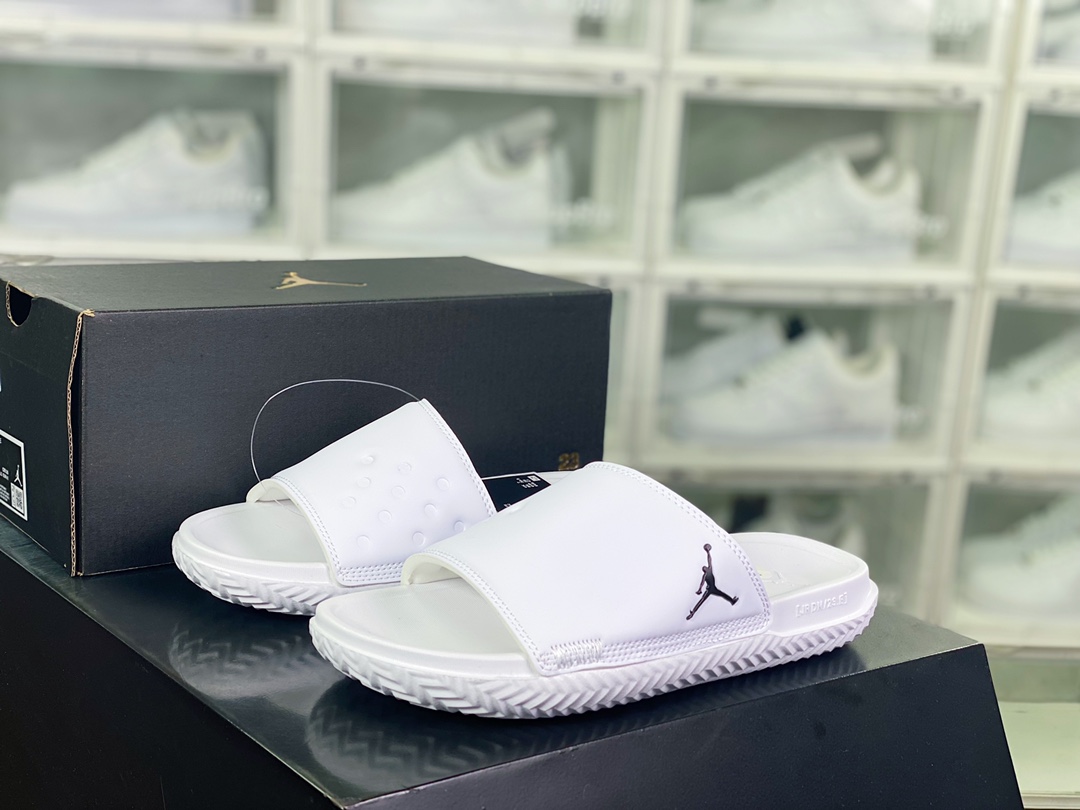 110  Air Jordan Play Slide"White/Black"游玩系列舒适拖鞋“亮白黑LOGO”DC9835-110