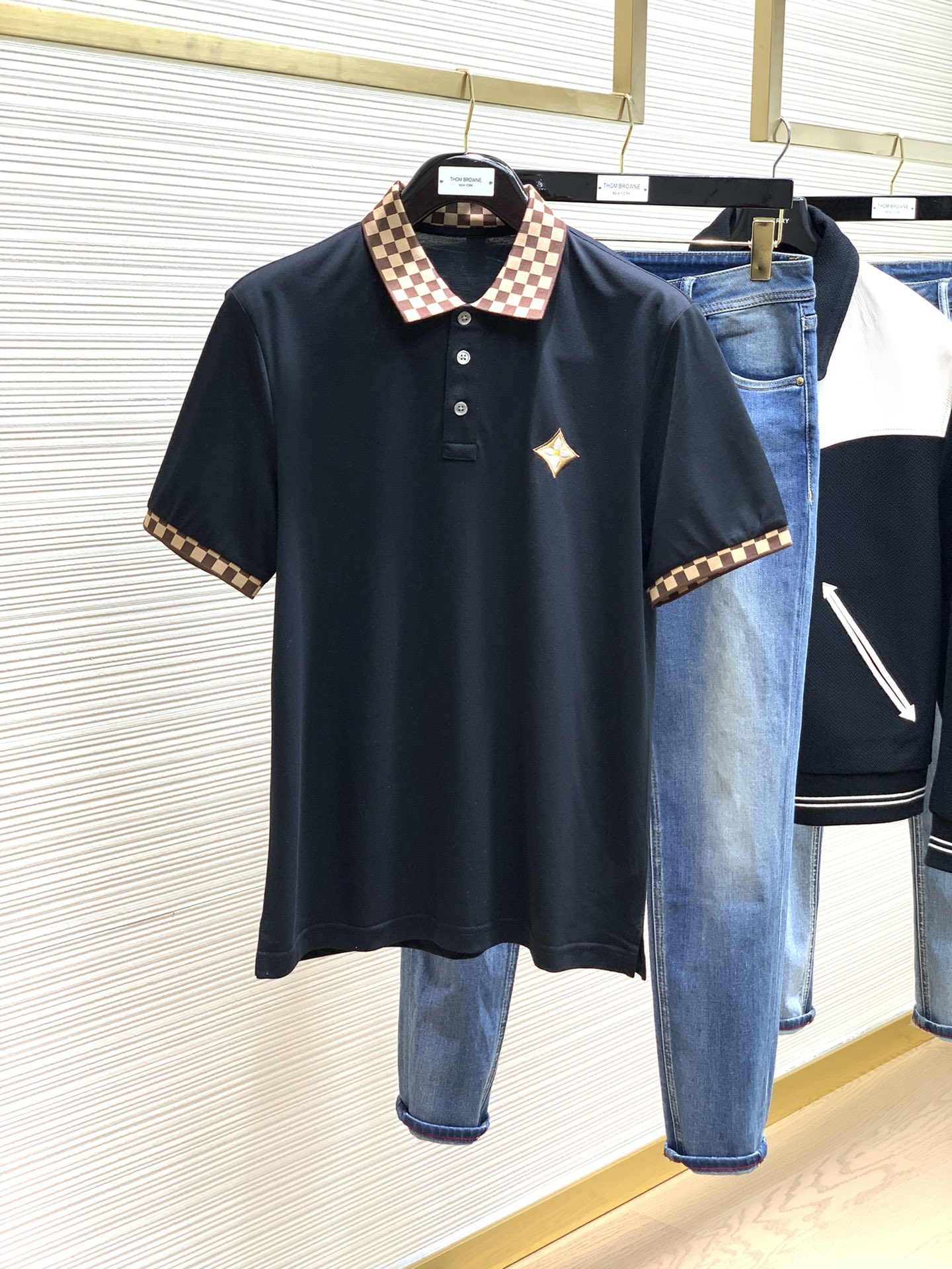 Louis Vuitton Clothing T-Shirt Embroidery Summer Collection Fashion Short Sleeve