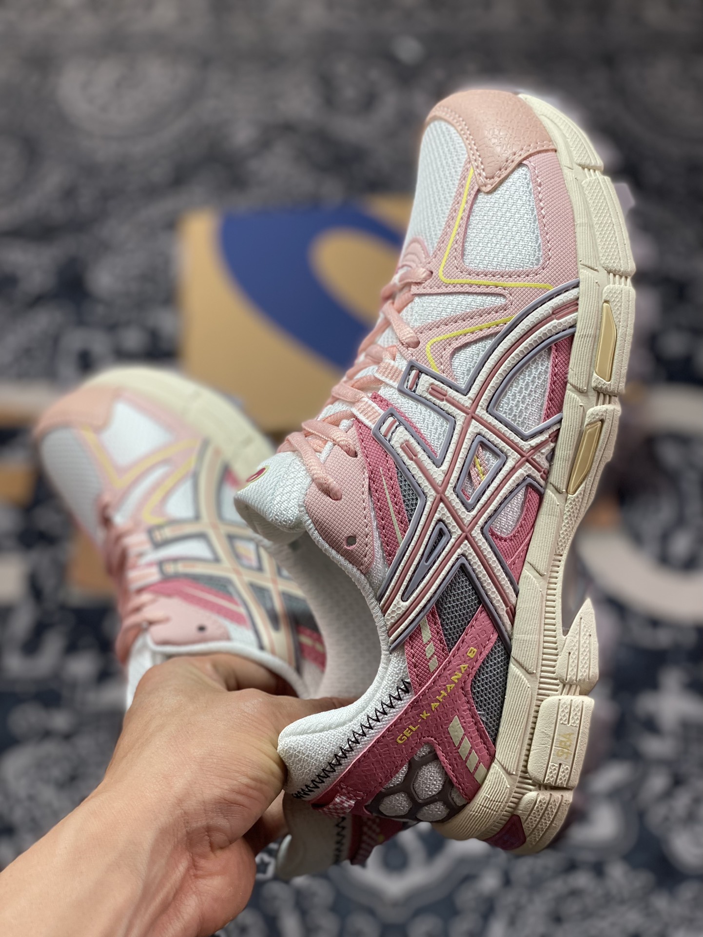 200 Asics Gel-Kahana 8 系列 粉 亚瑟士经典户外跑鞋 1012A978