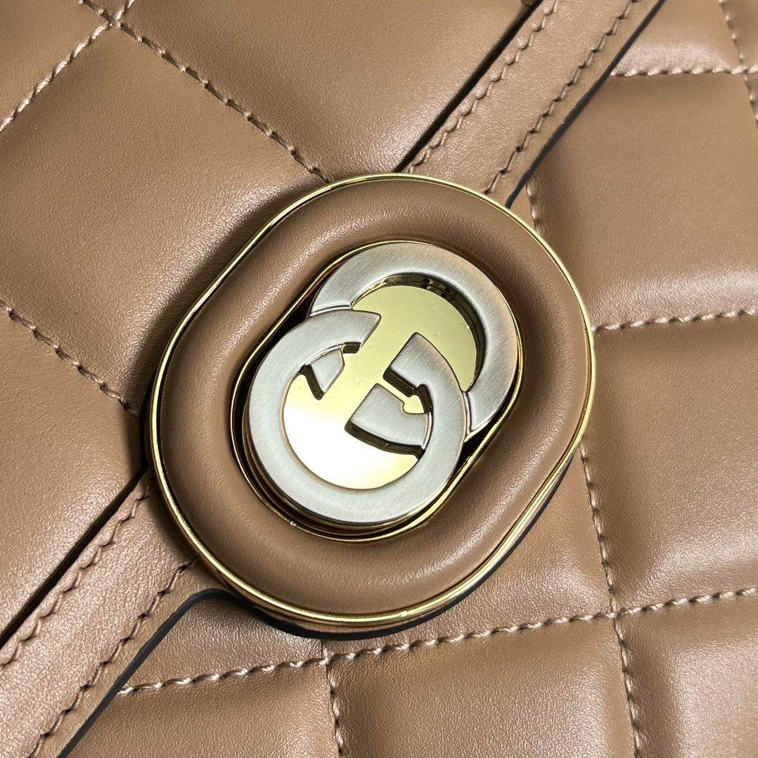 配全套包装️GucciDeco系列mini肩背包Gucci不断拓展自身视野以全新手法焕新演绎经典廓形和精
